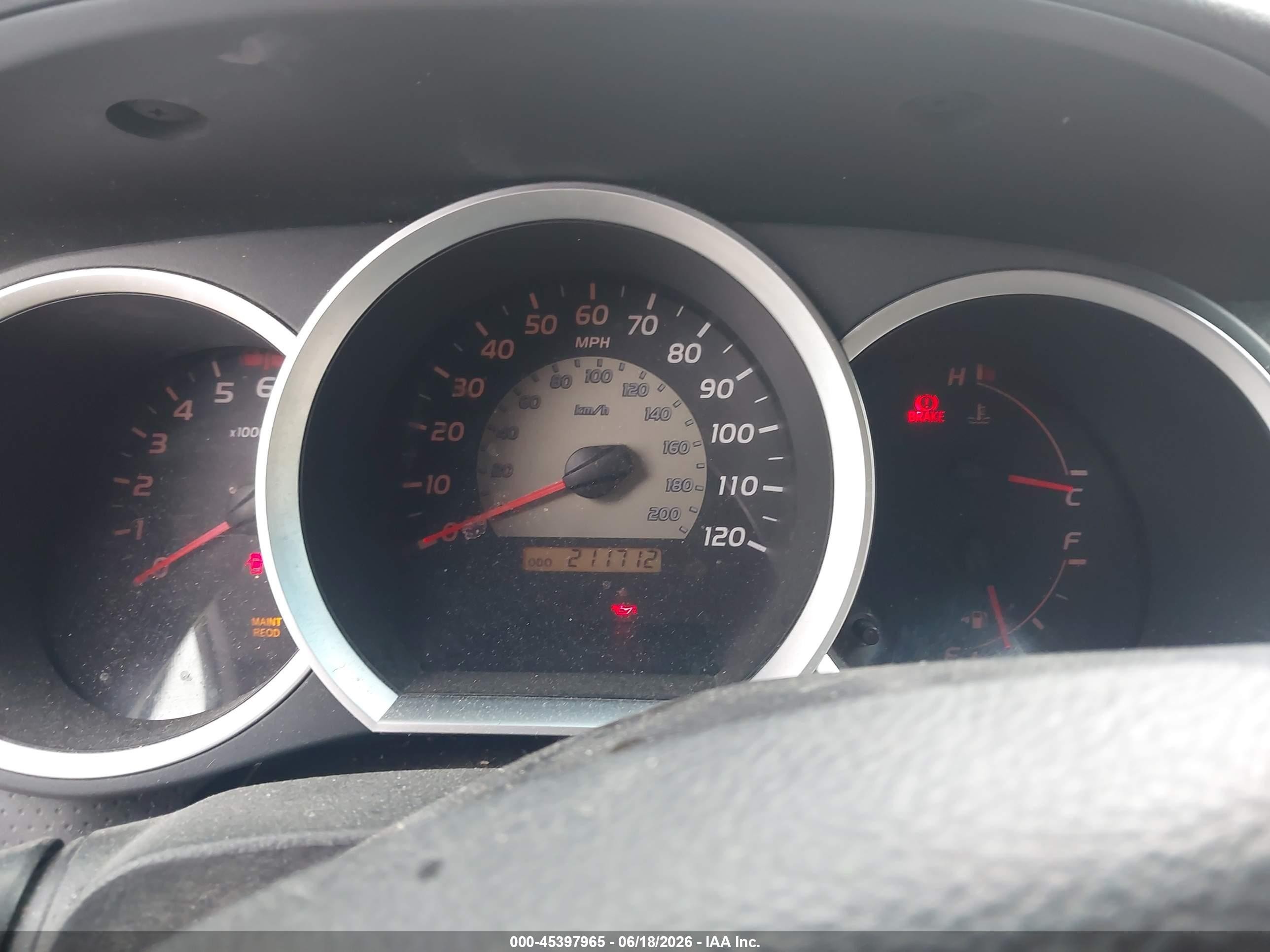 2005 Toyota Tacoma Base V6 Beige vin: 5TEUU42N75Z014989