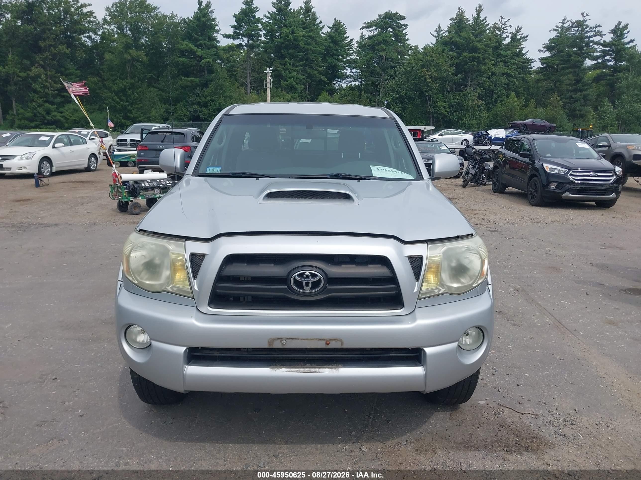 2005 Toyota Tacoma Base V6 Silver vin: 5TEUU42N75Z101470