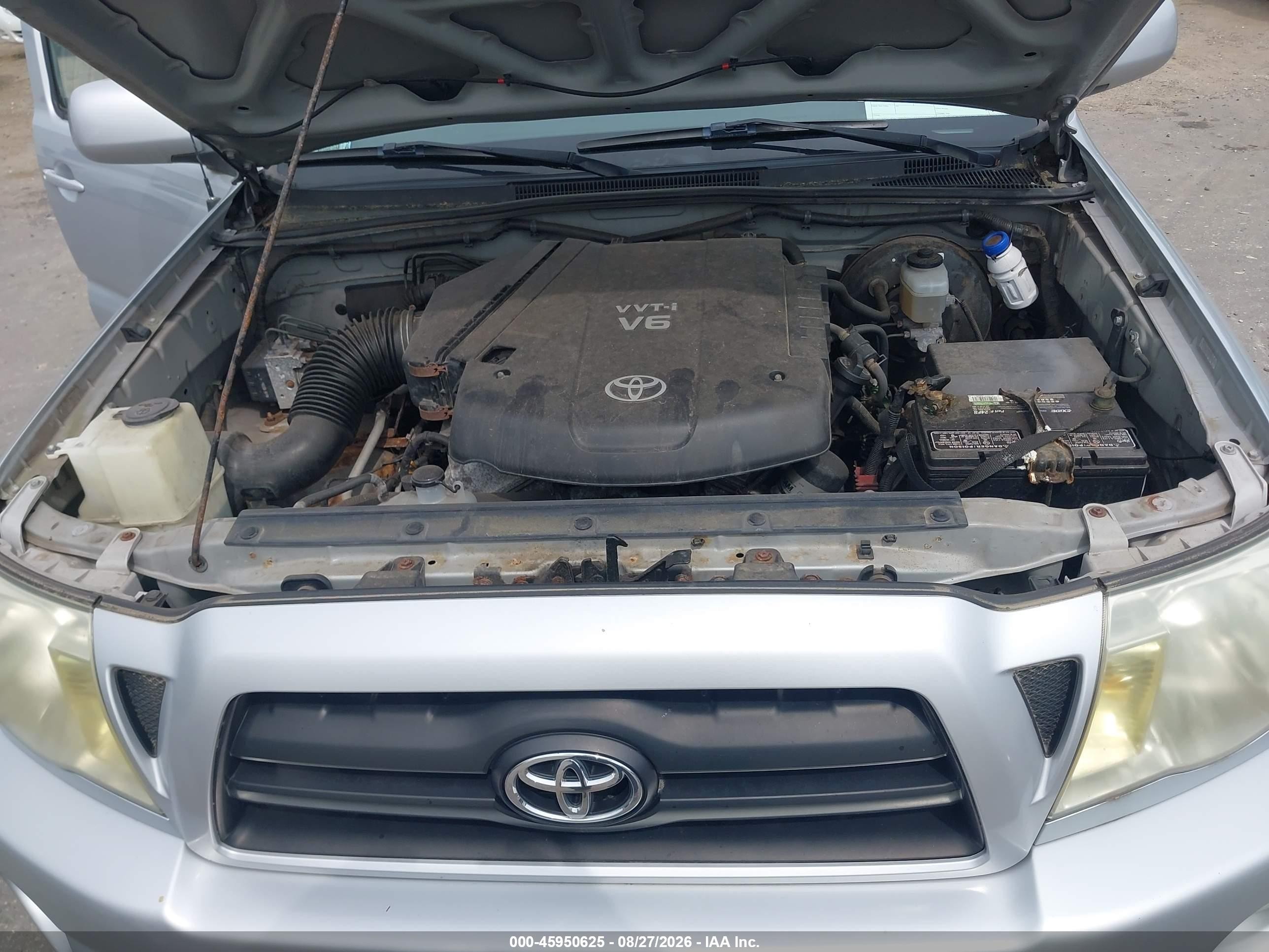 2005 Toyota Tacoma Base V6 Silver vin: 5TEUU42N75Z101470