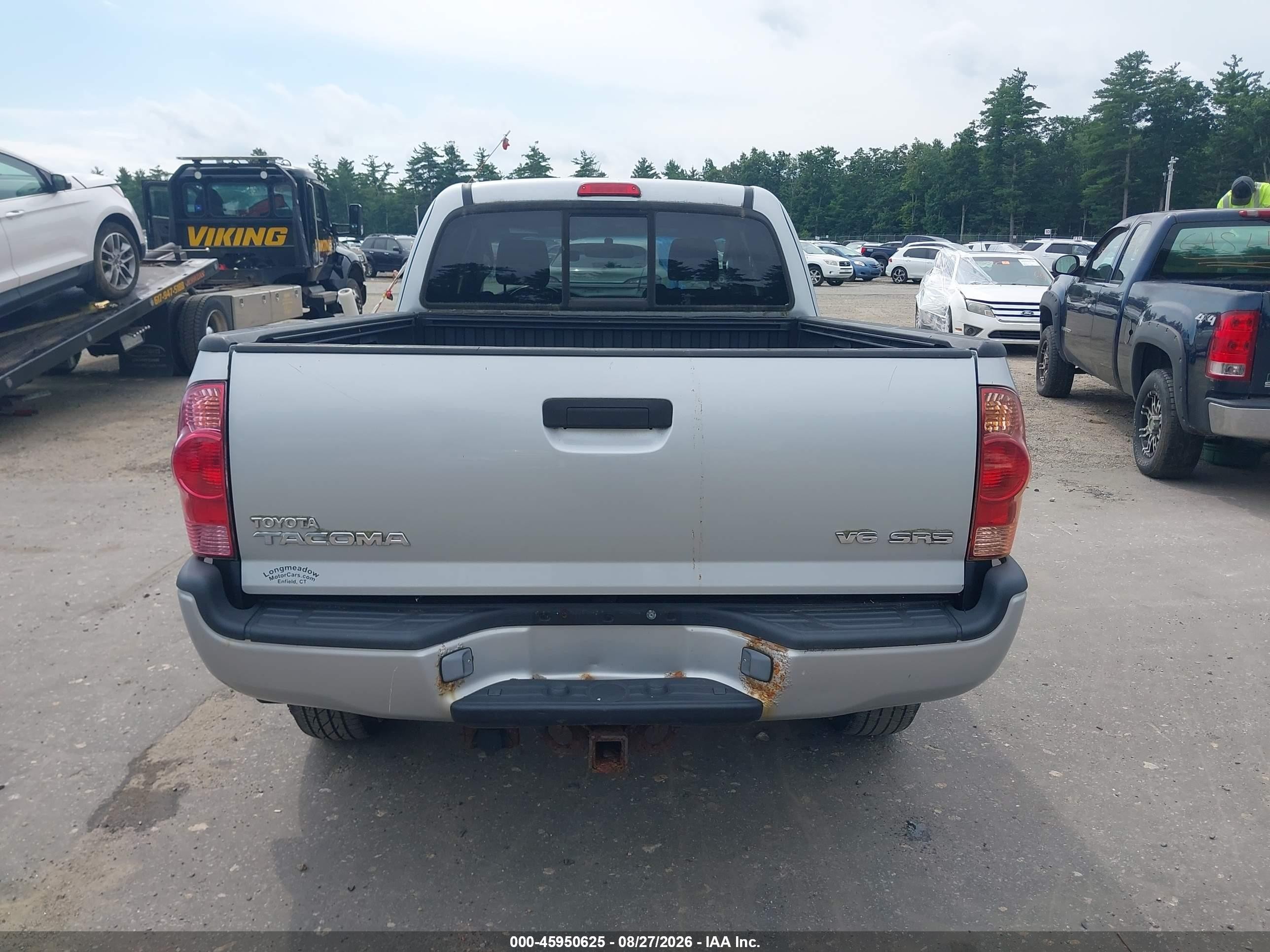 2005 Toyota Tacoma Base V6 Silver vin: 5TEUU42N75Z101470