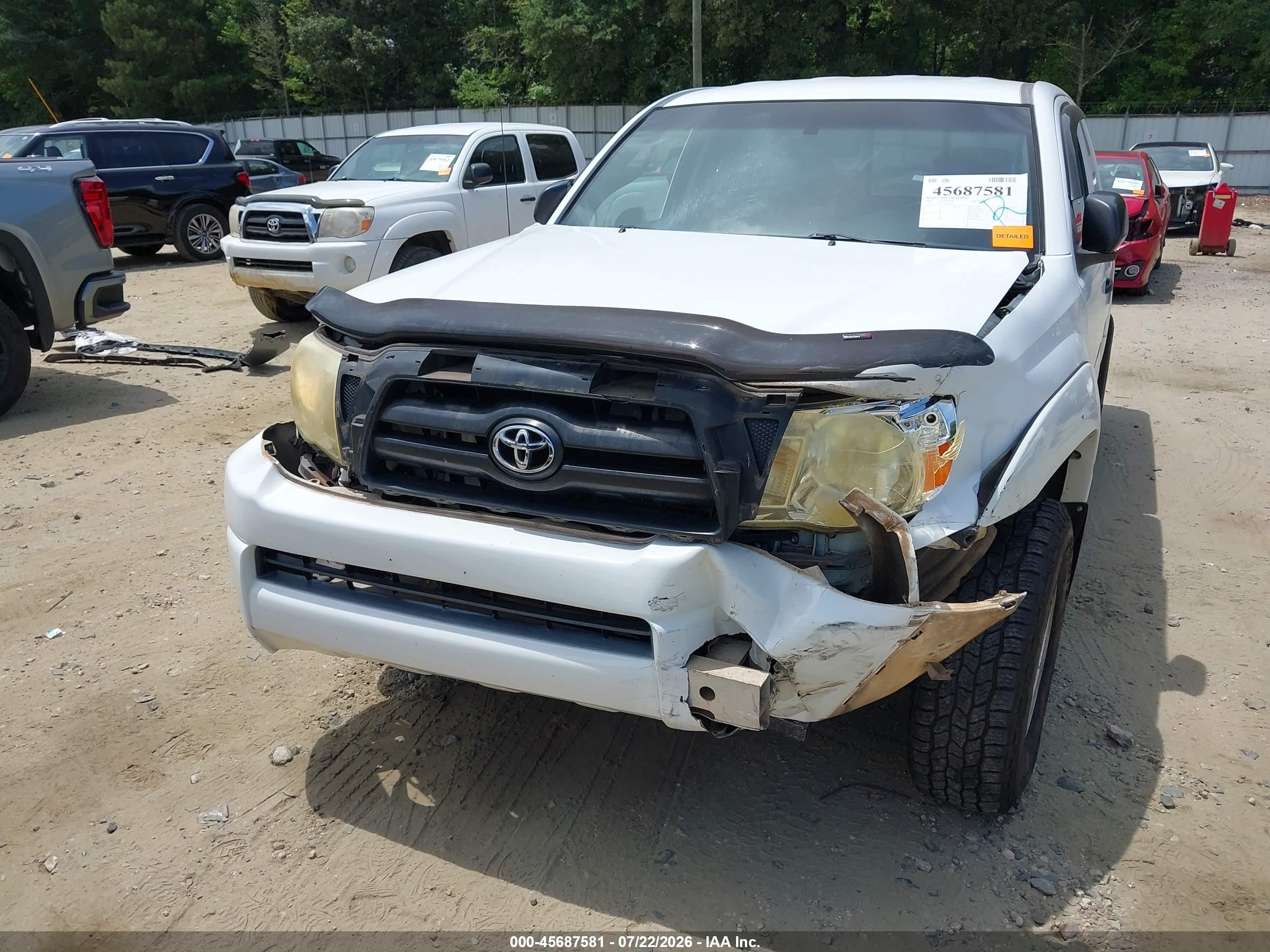 2006 Toyota Tacoma Base V6 White vin: 5TEUU42N76Z251905