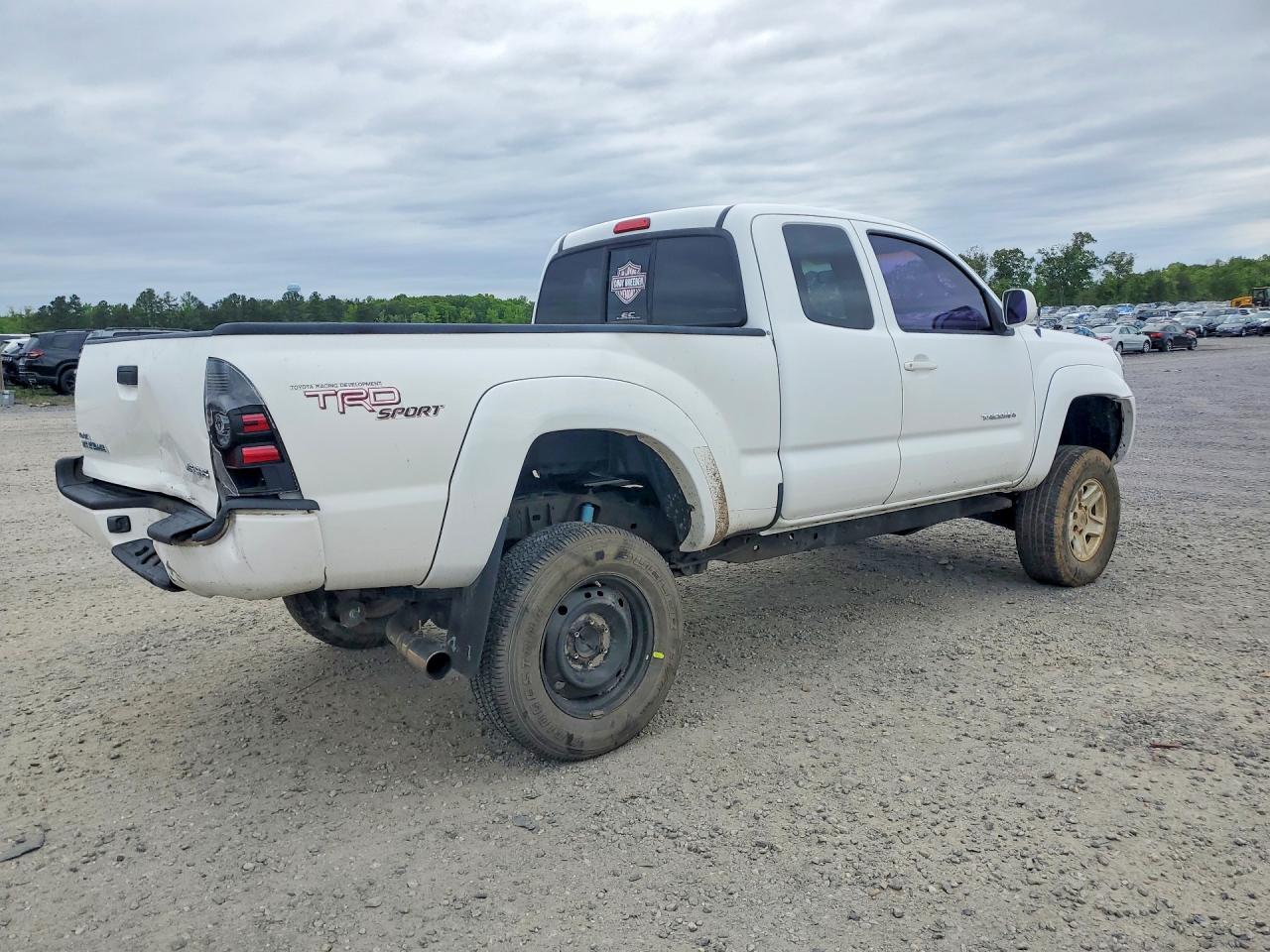 2007 Toyota Tacoma Access Cab White vin: 5TEUU42N77Z357112