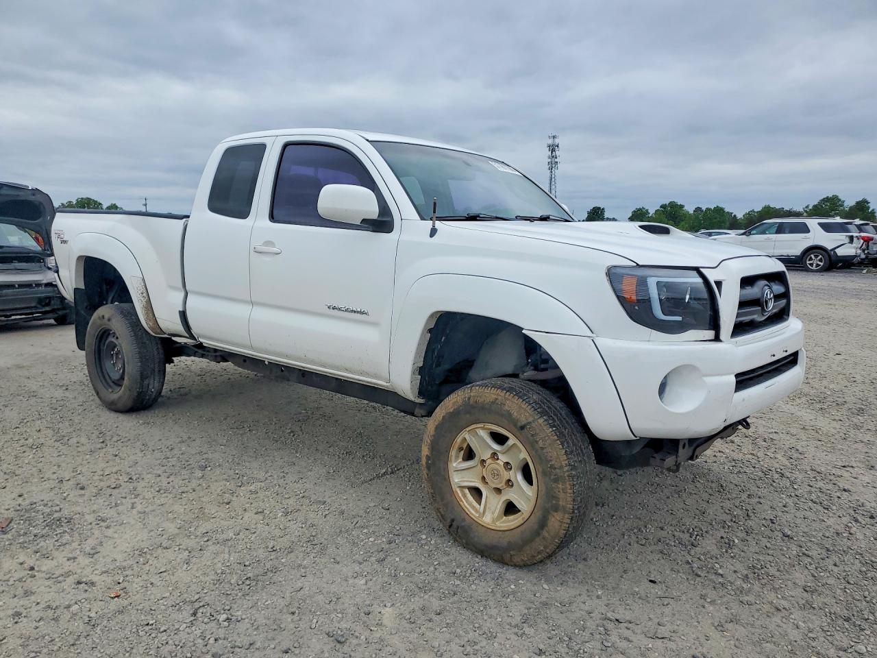 2007 Toyota Tacoma Access Cab White vin: 5TEUU42N77Z357112