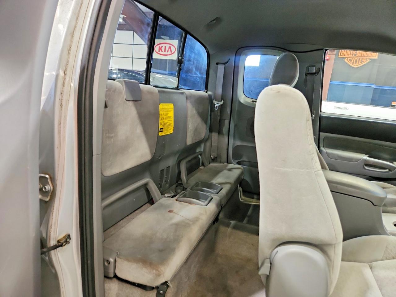 2007 Toyota Tacoma V6 Серебряный vin: 5TEUU42N77Z402758