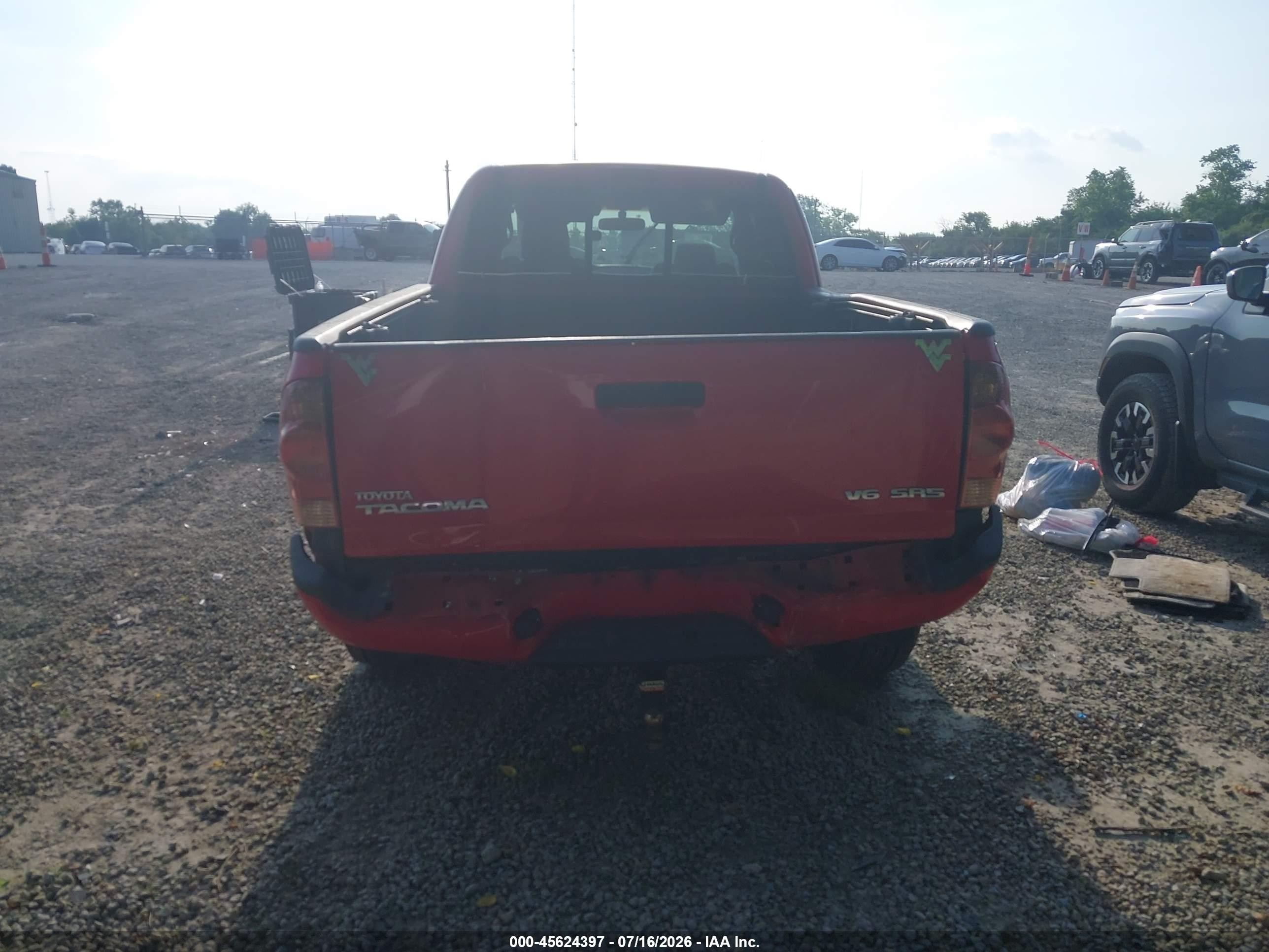 2008 Toyota Tacoma Base V6 Red vin: 5TEUU42N88Z591079