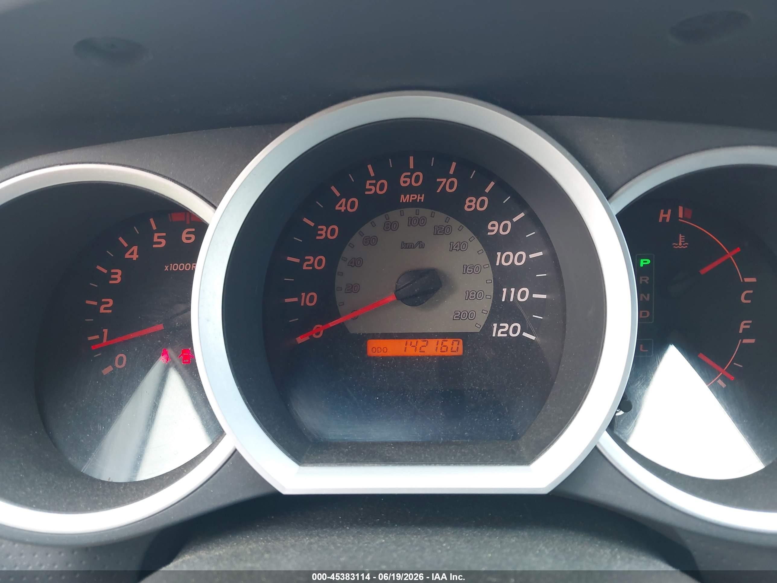 2005 Toyota Tacoma Base V6 Silver vin: 5TEUU42N95Z049906