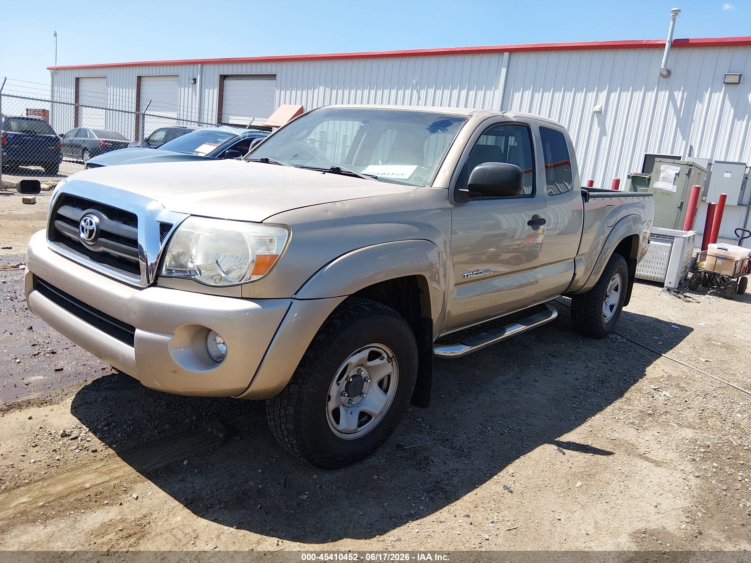 2006 Toyota Tacoma Base V6 Beige vin: 5TEUU42N96Z296490