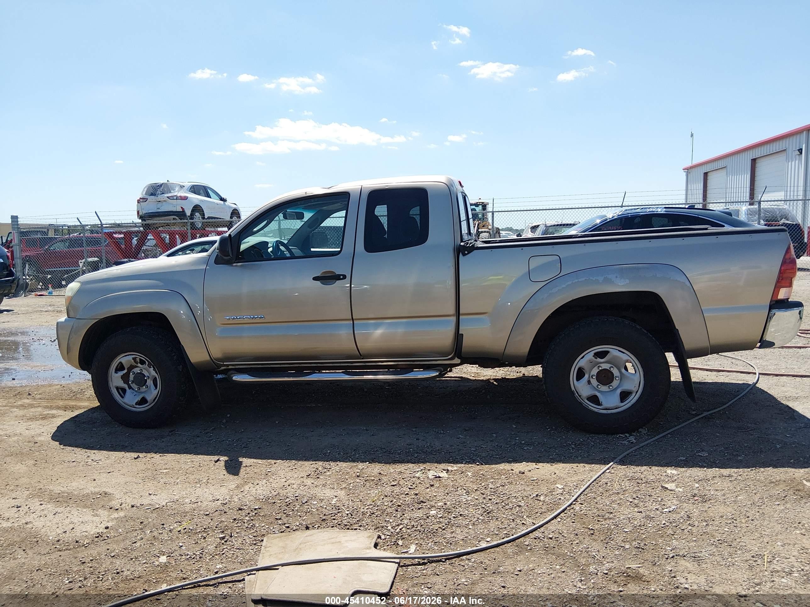 2006 Toyota Tacoma Base V6 Beige vin: 5TEUU42N96Z296490