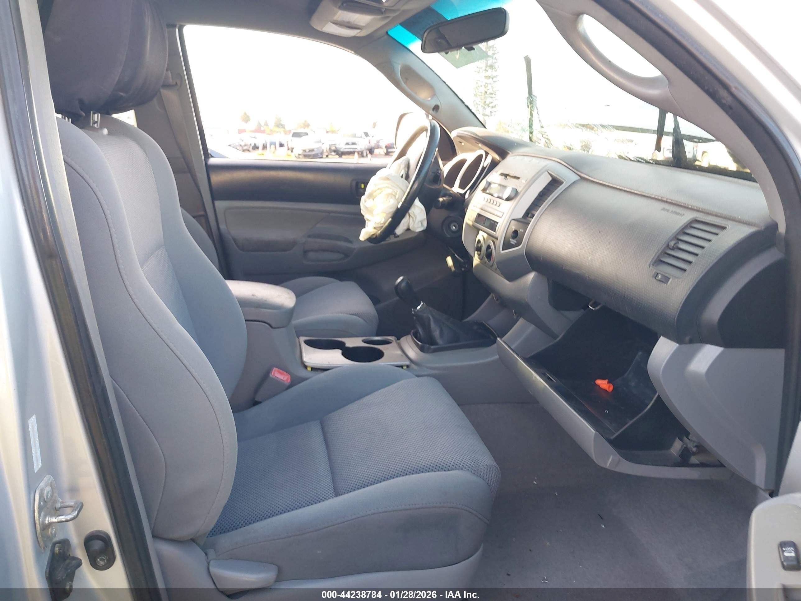 2007 Toyota Tacoma Base V6 Серебряный vin: 5TEUU42N97Z418802