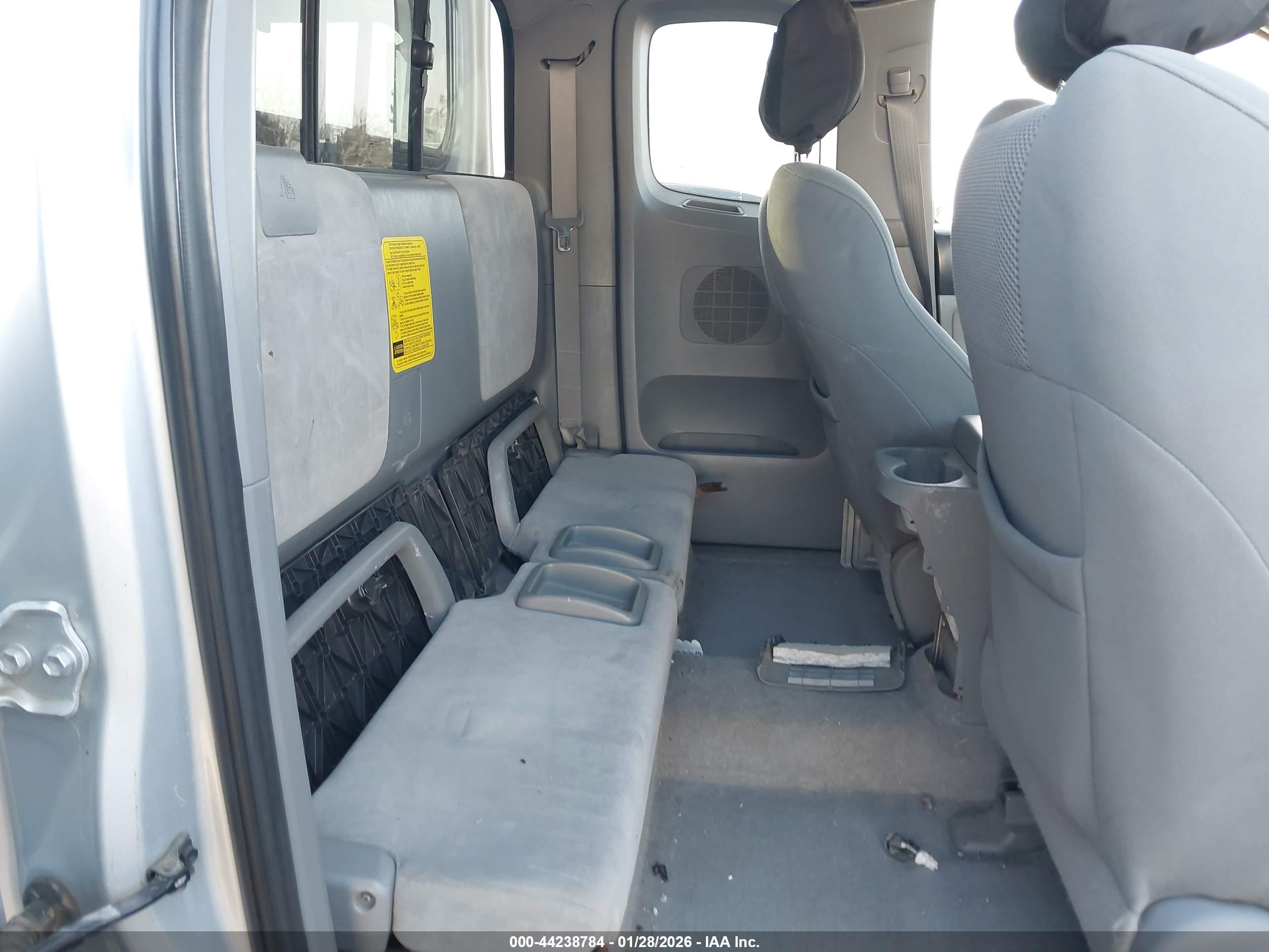 2007 Toyota Tacoma Base V6 Серебряный vin: 5TEUU42N97Z418802