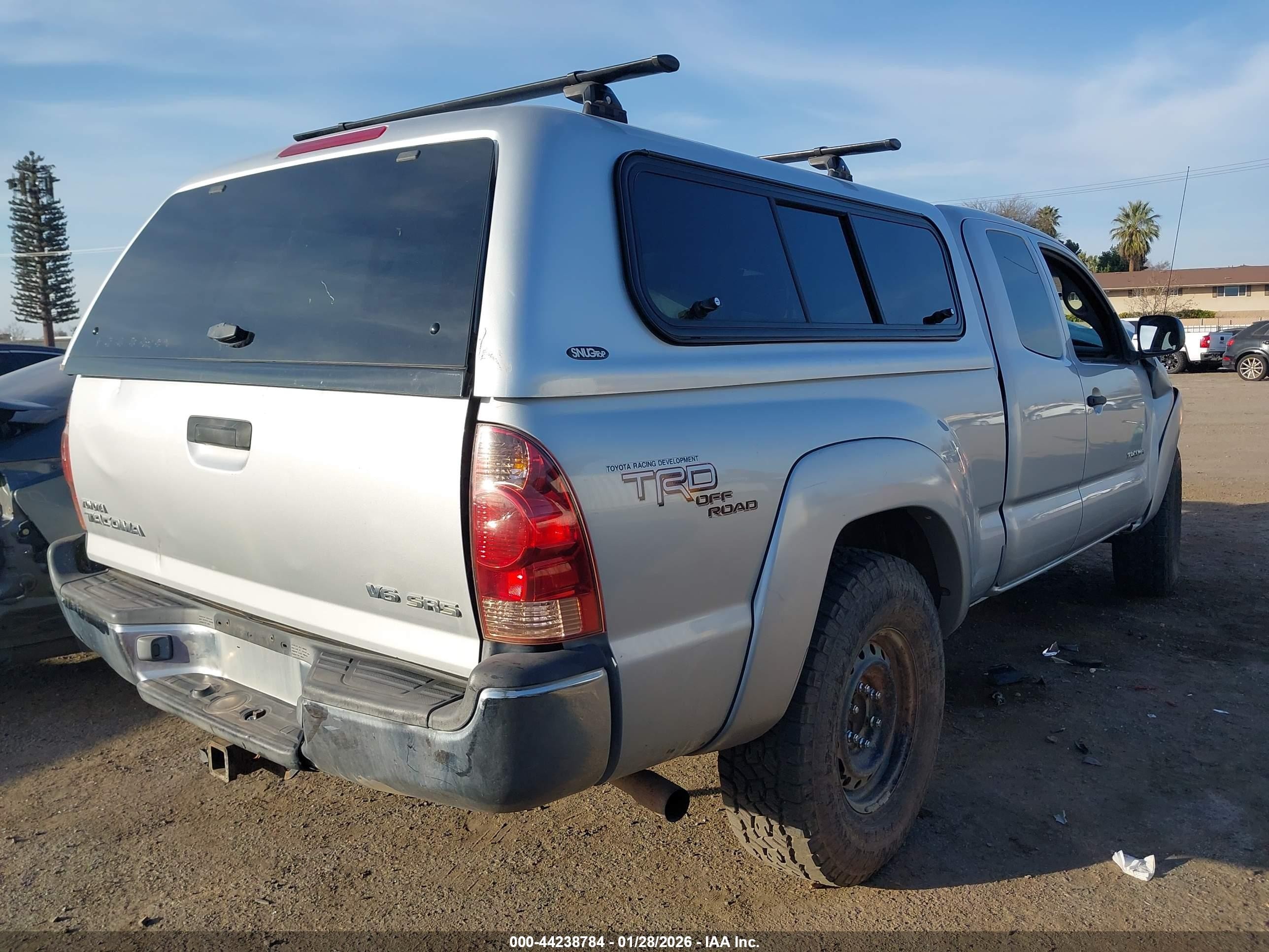 2007 Toyota Tacoma Base V6 Серебряный vin: 5TEUU42N97Z418802