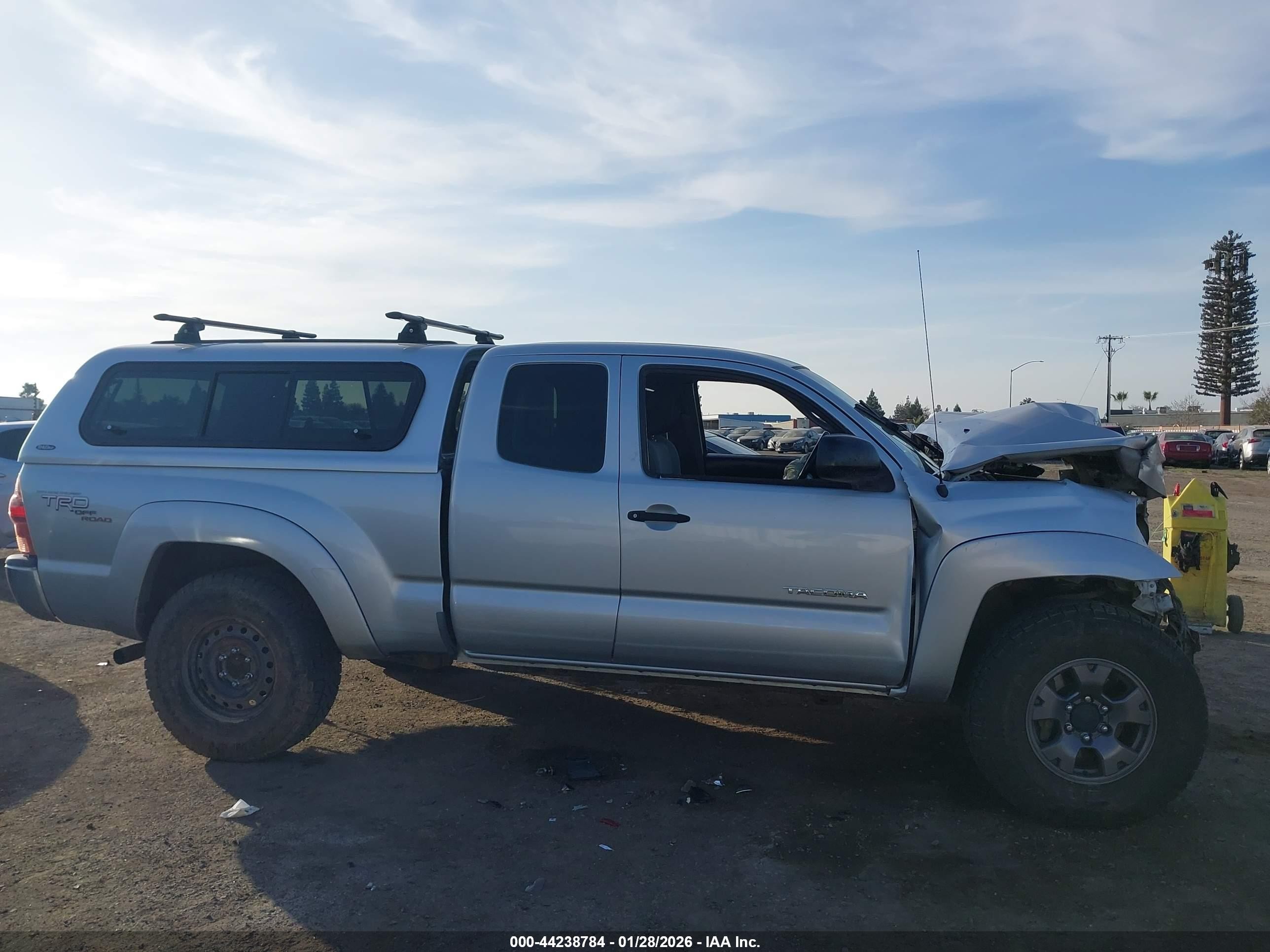 2007 Toyota Tacoma Base V6 Серебряный vin: 5TEUU42N97Z418802