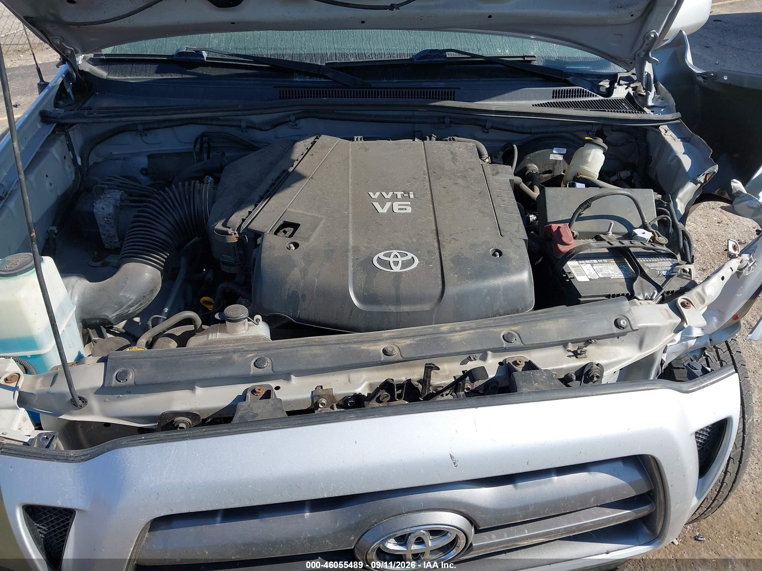 2010 Toyota Tacoma Base V6 Silver vin: 5TEUU4EN0AZ693977