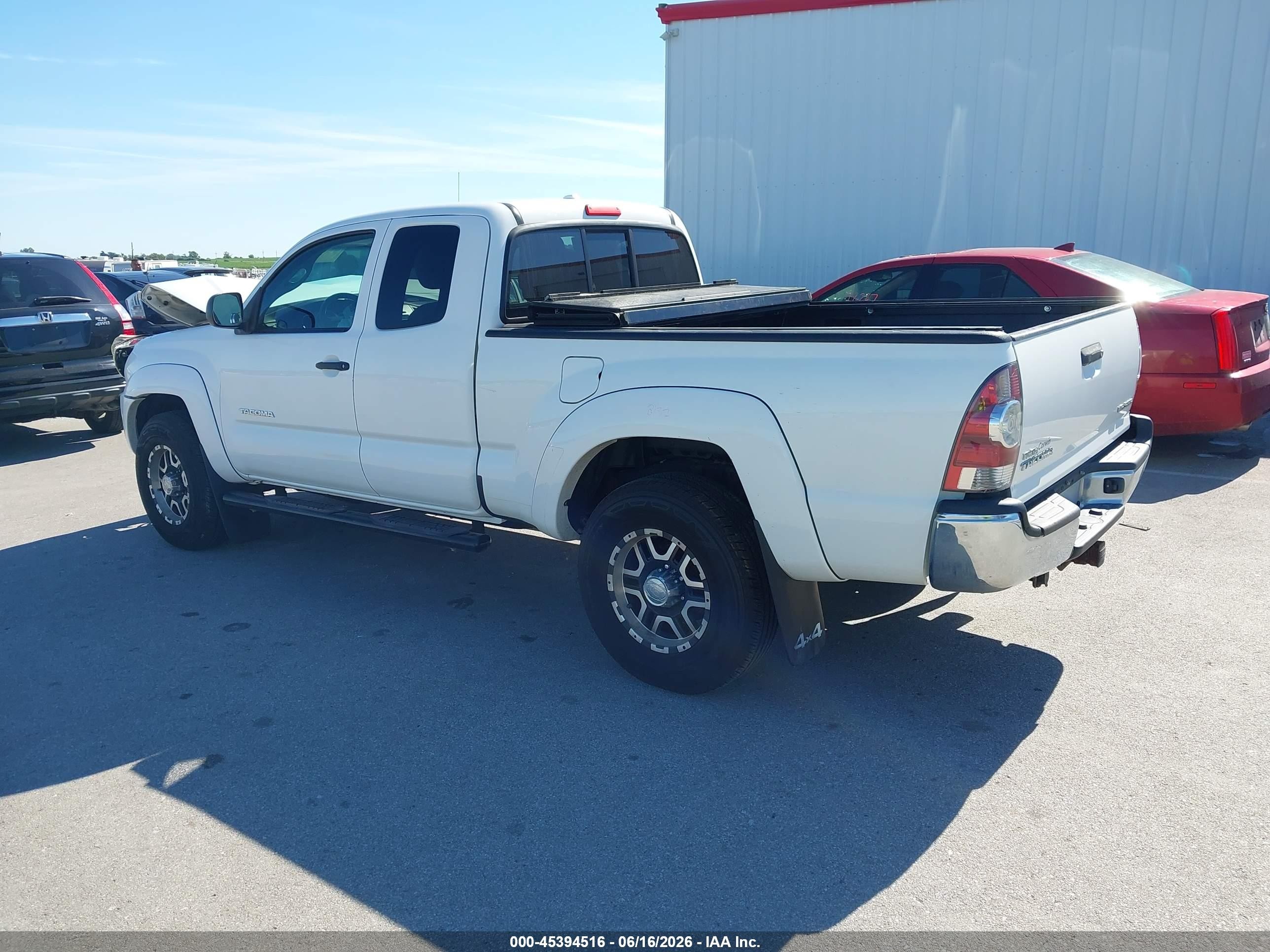 2010 Toyota Tacoma Base V6 White vin: 5TEUU4EN0AZ709126