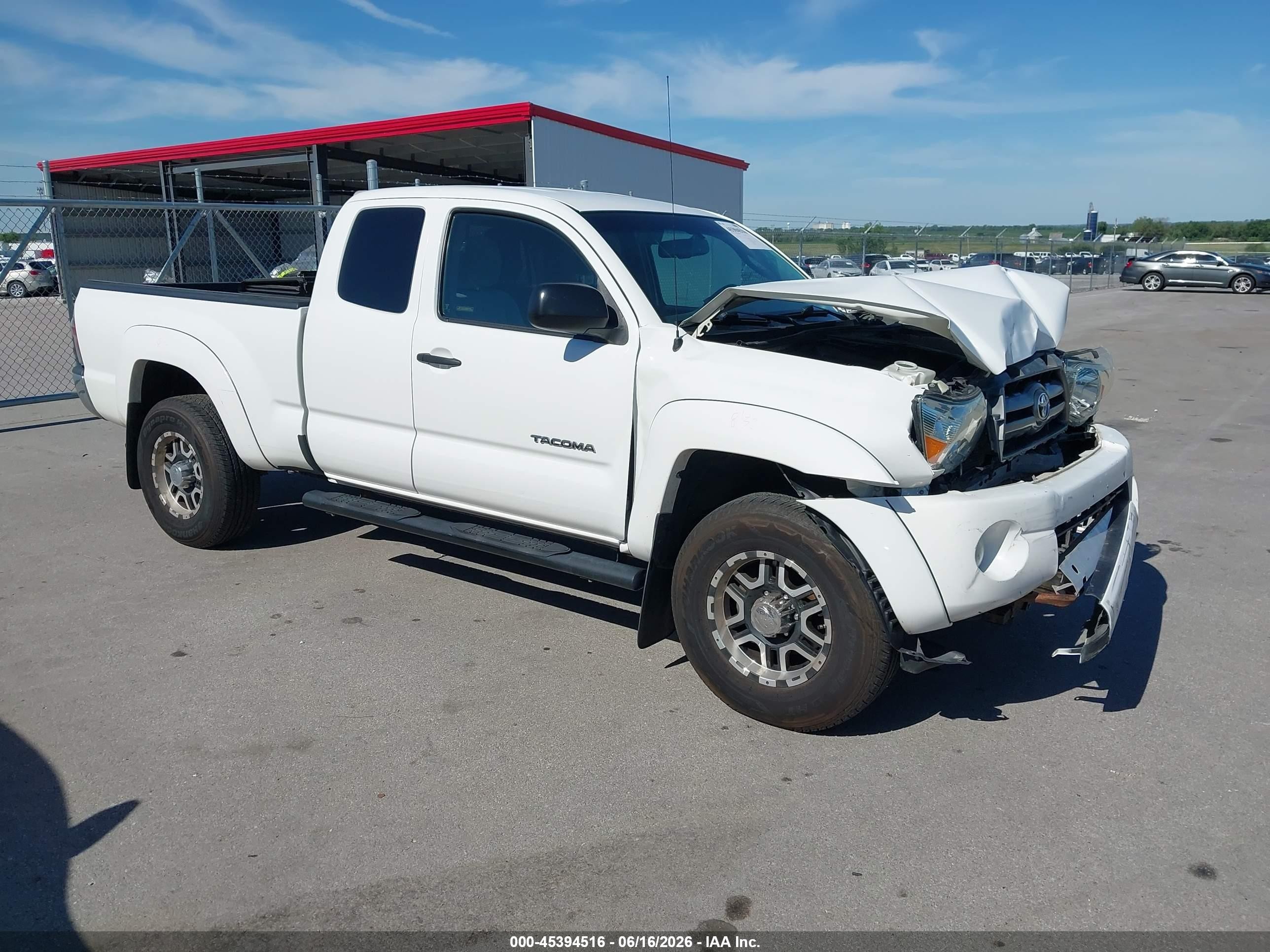 2010 Toyota Tacoma Base V6 White vin: 5TEUU4EN0AZ709126