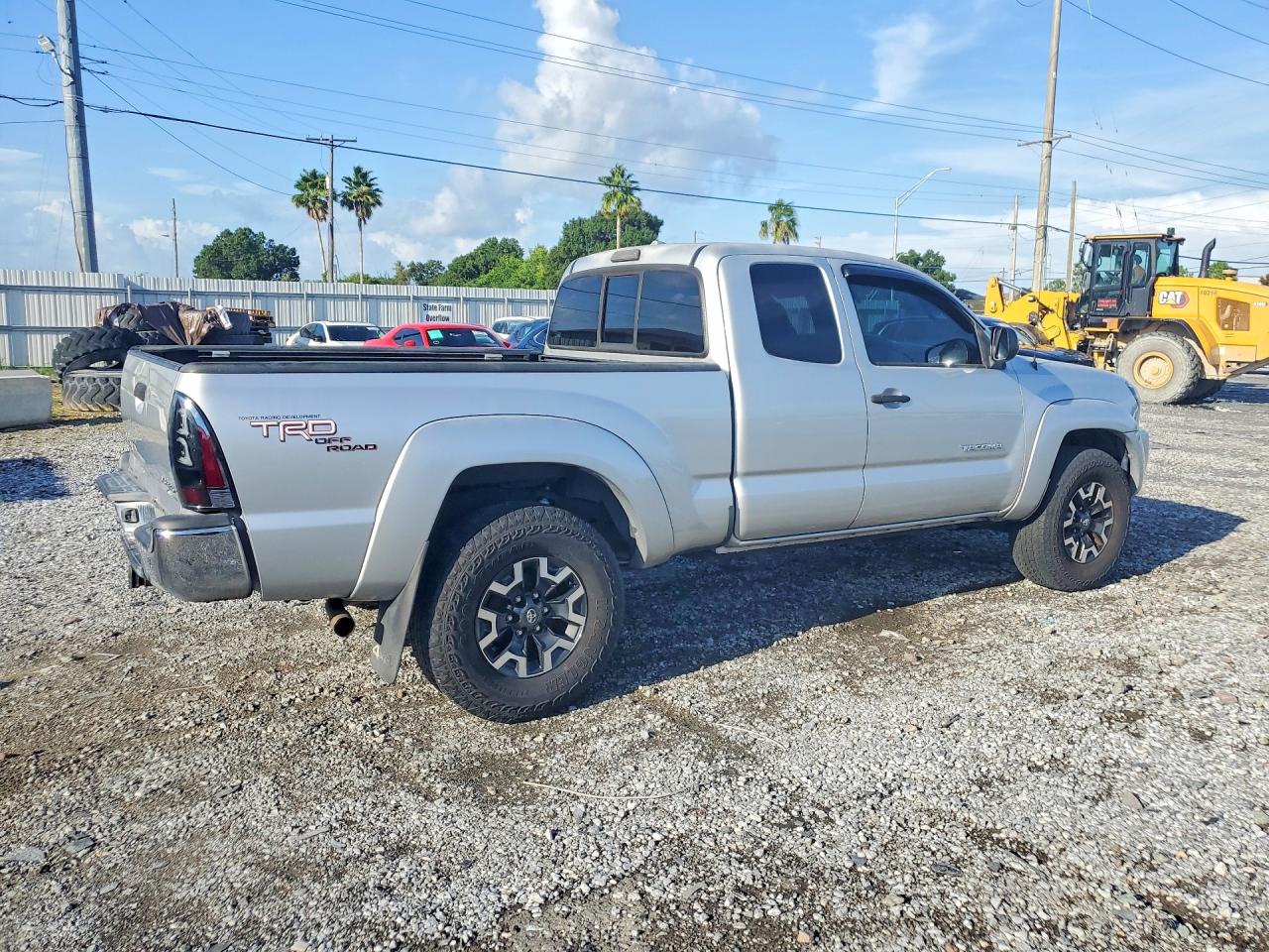 2010 Toyota Tacoma Access Cab Silver vin: 5TEUU4EN2AZ697867