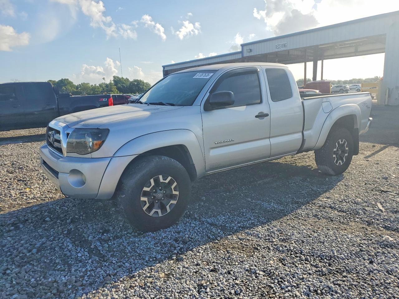 2010 Toyota Tacoma Access Cab Silver vin: 5TEUU4EN2AZ697867