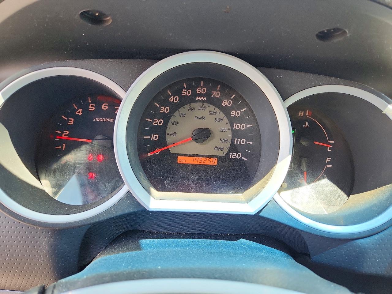 2010 Toyota Tacoma Access Cab Silver vin: 5TEUU4EN4AZ739388
