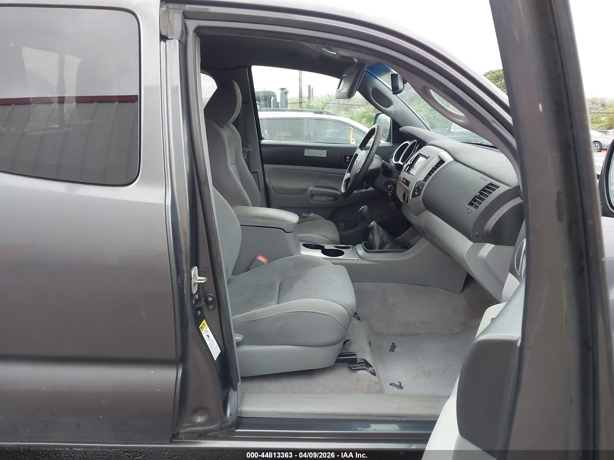 2010 Toyota Tacoma Base V6 Gray vin: 5TEUU4EN7AZ746352