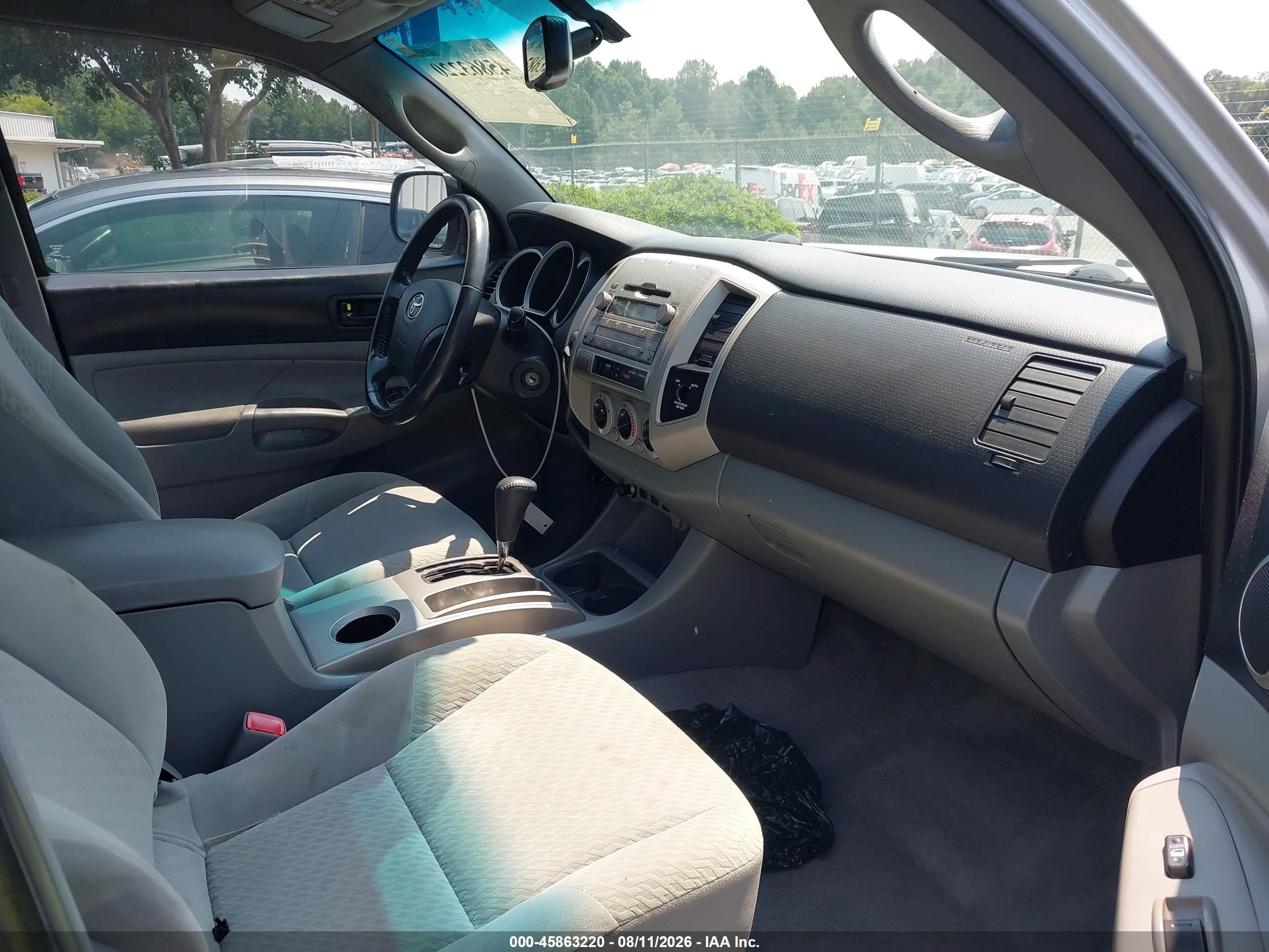 2010 Toyota Tacoma Base V6 Серебряный vin: 5TEUU4ENXAZ721865