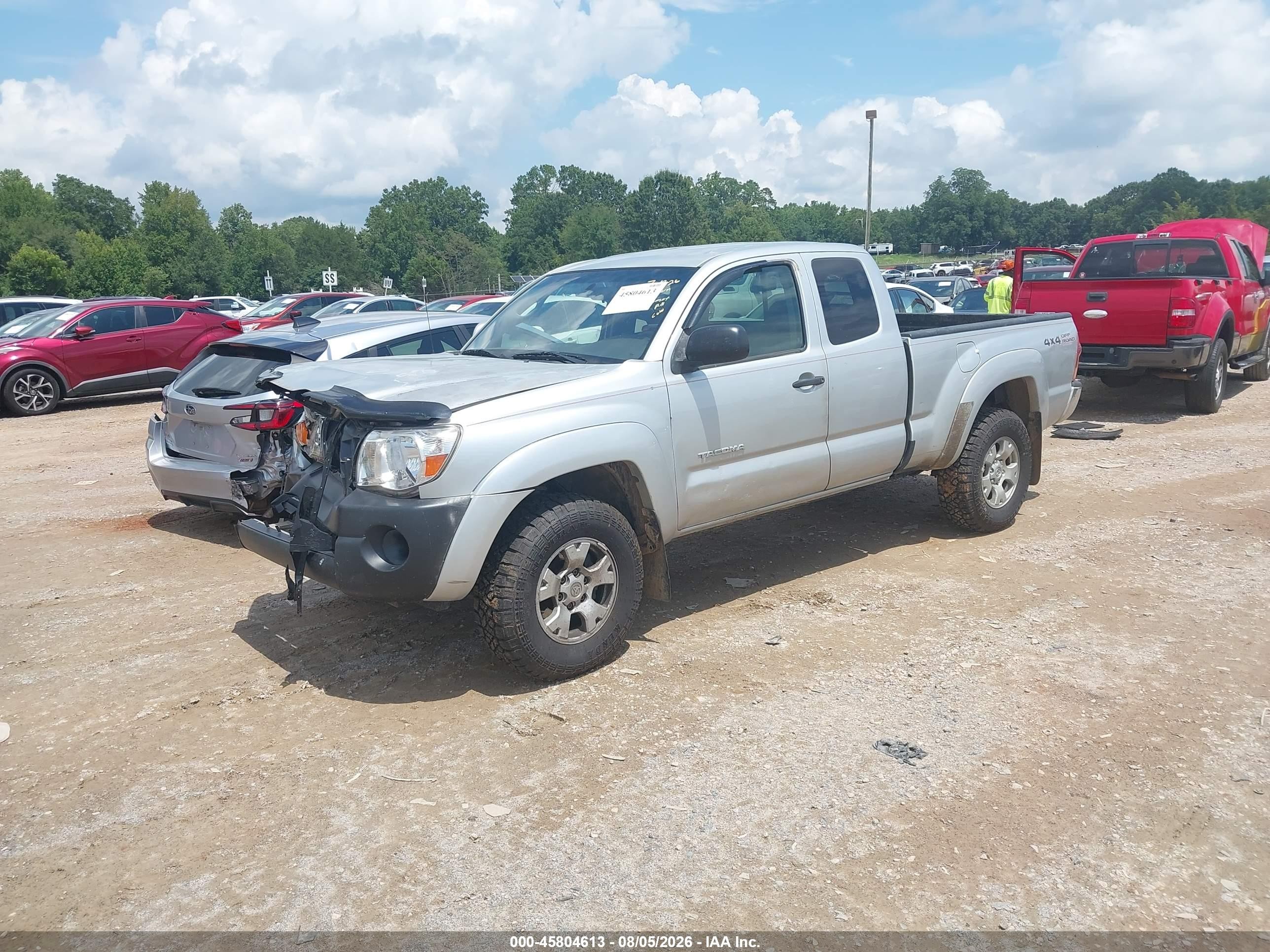 2008 Toyota Tacoma   Silver vin: 5TEUX42N08Z537041