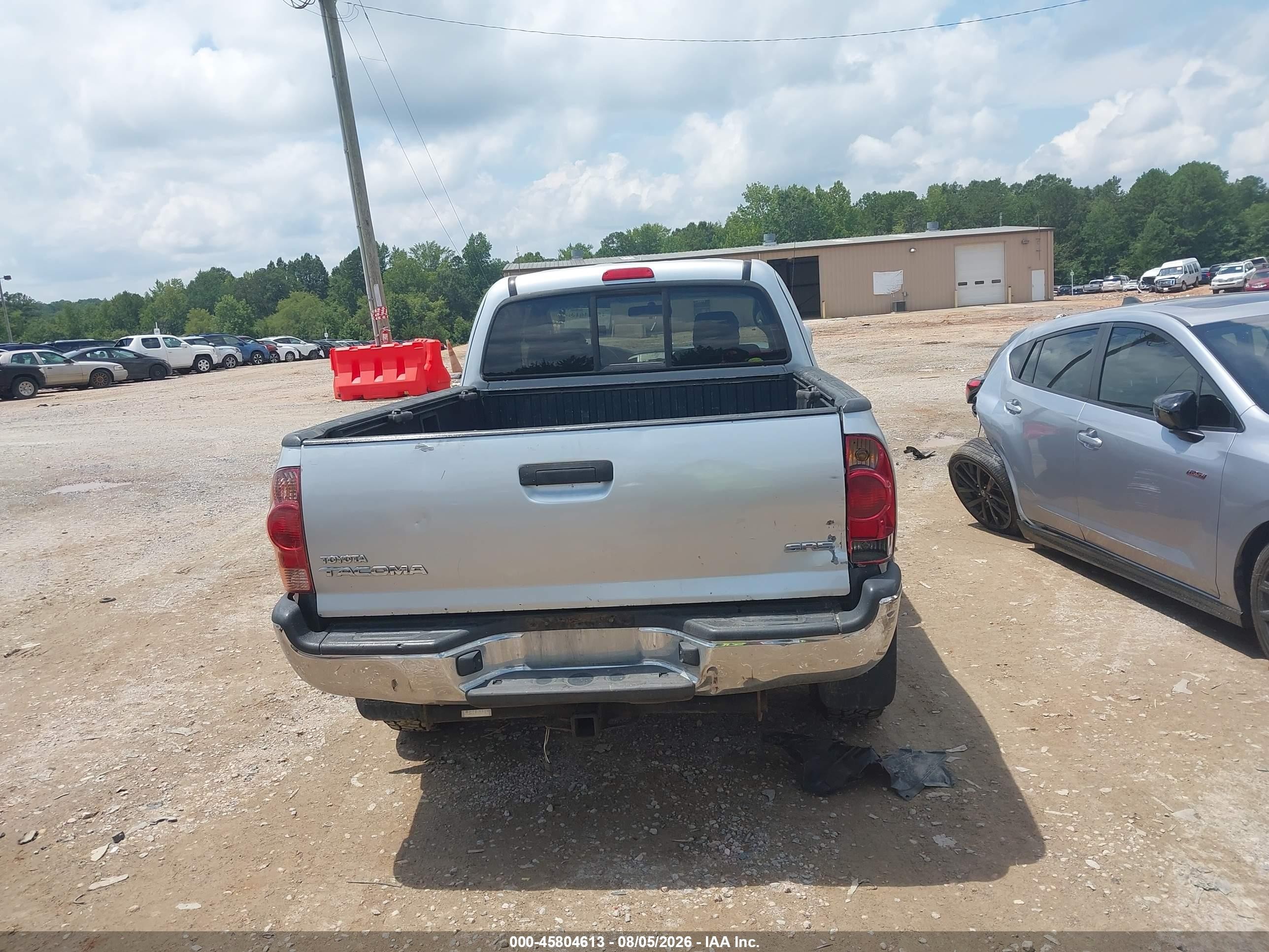 2008 Toyota Tacoma   Silver vin: 5TEUX42N08Z537041