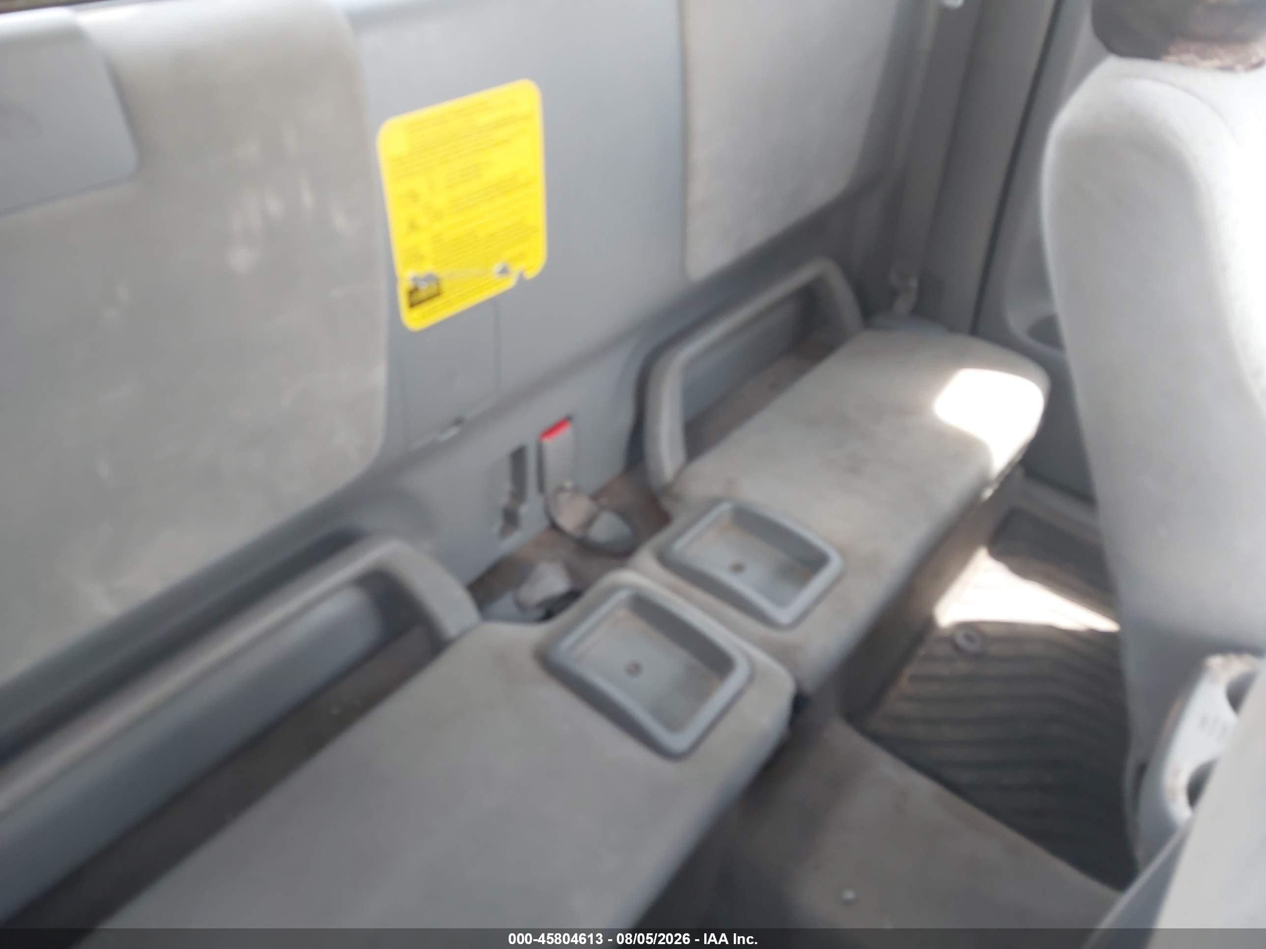 2008 Toyota Tacoma   Silver vin: 5TEUX42N08Z537041