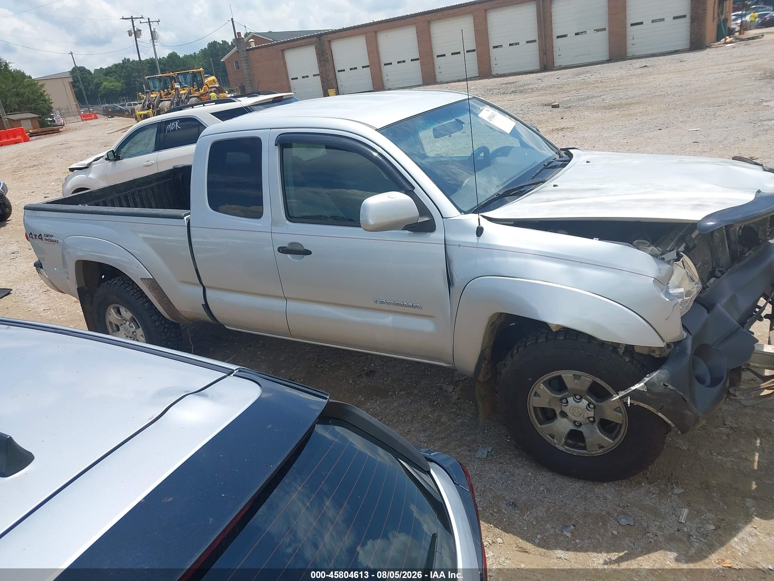 2008 Toyota Tacoma   Silver vin: 5TEUX42N08Z537041