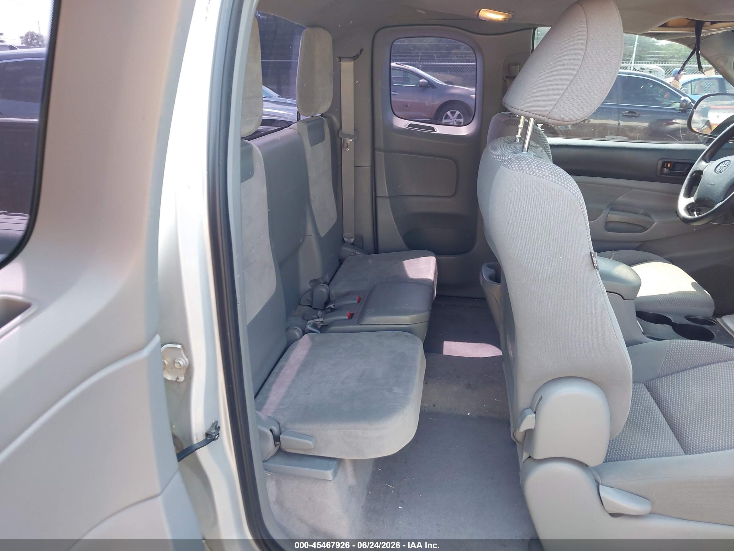 2009 Toyota Tacoma Silver vin: 5TEUX42N19Z612282
