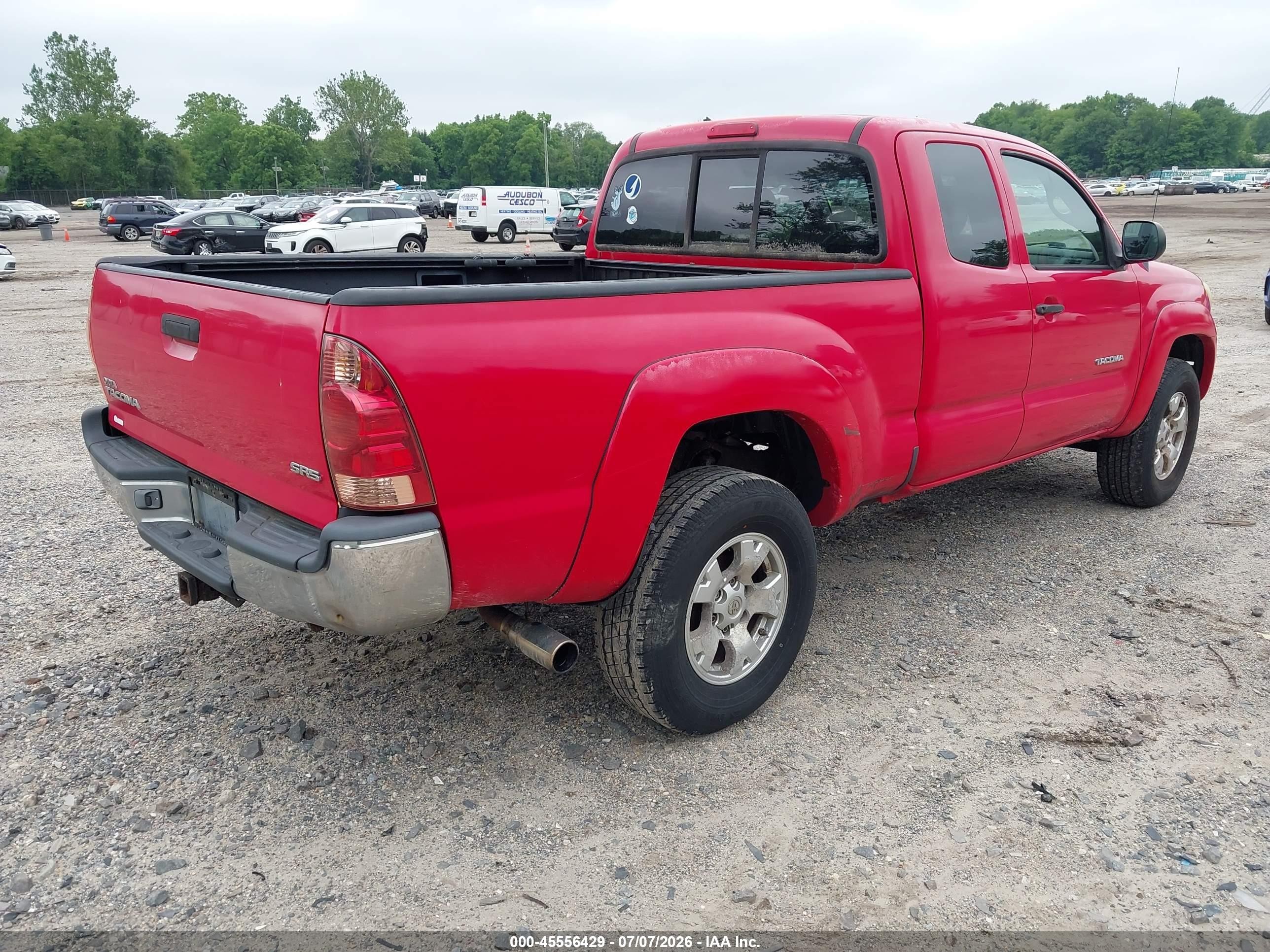 2006 Toyota Tacoma   Red vin: 5TEUX42N26Z186503