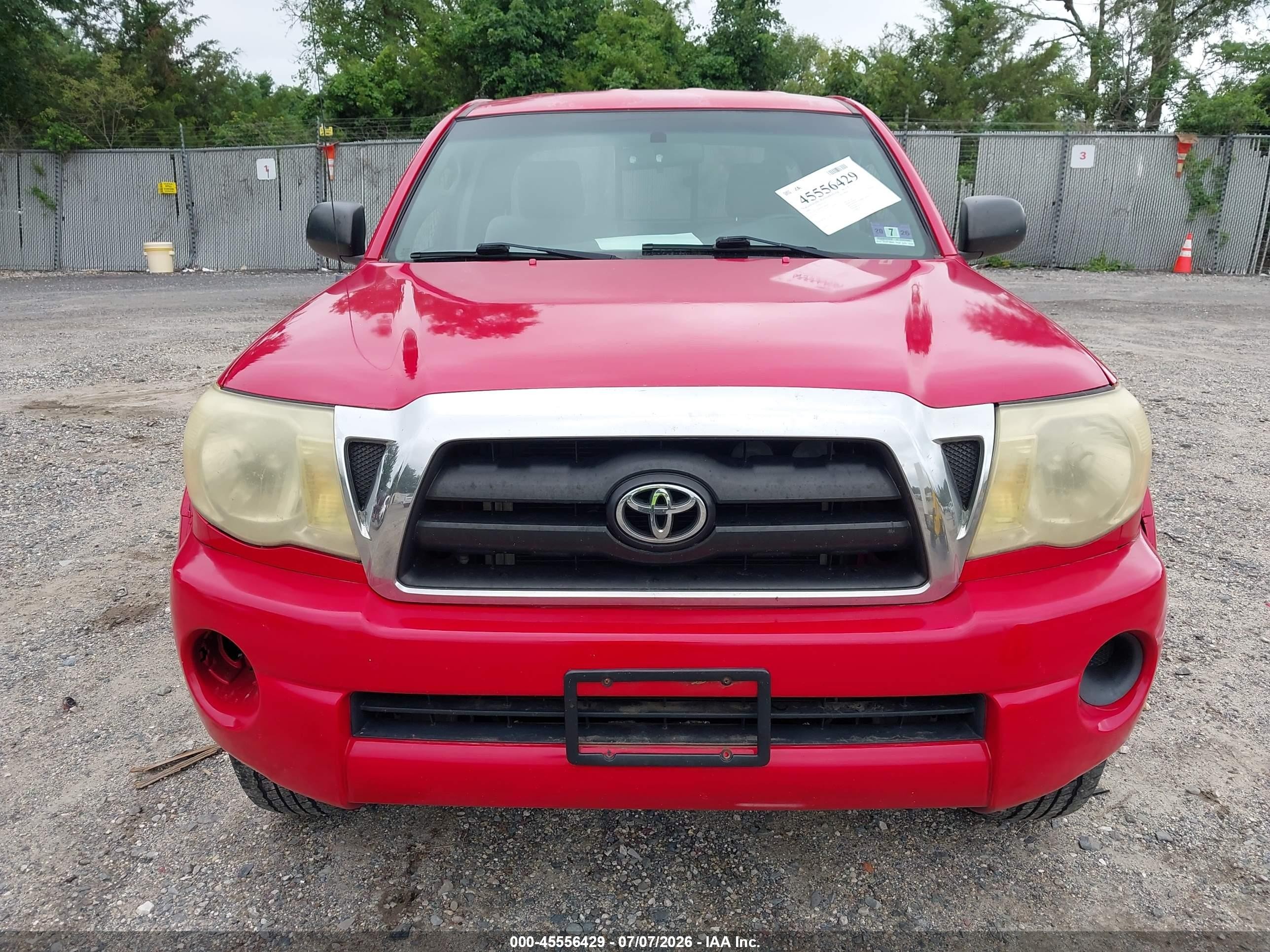2006 Toyota Tacoma   Red vin: 5TEUX42N26Z186503