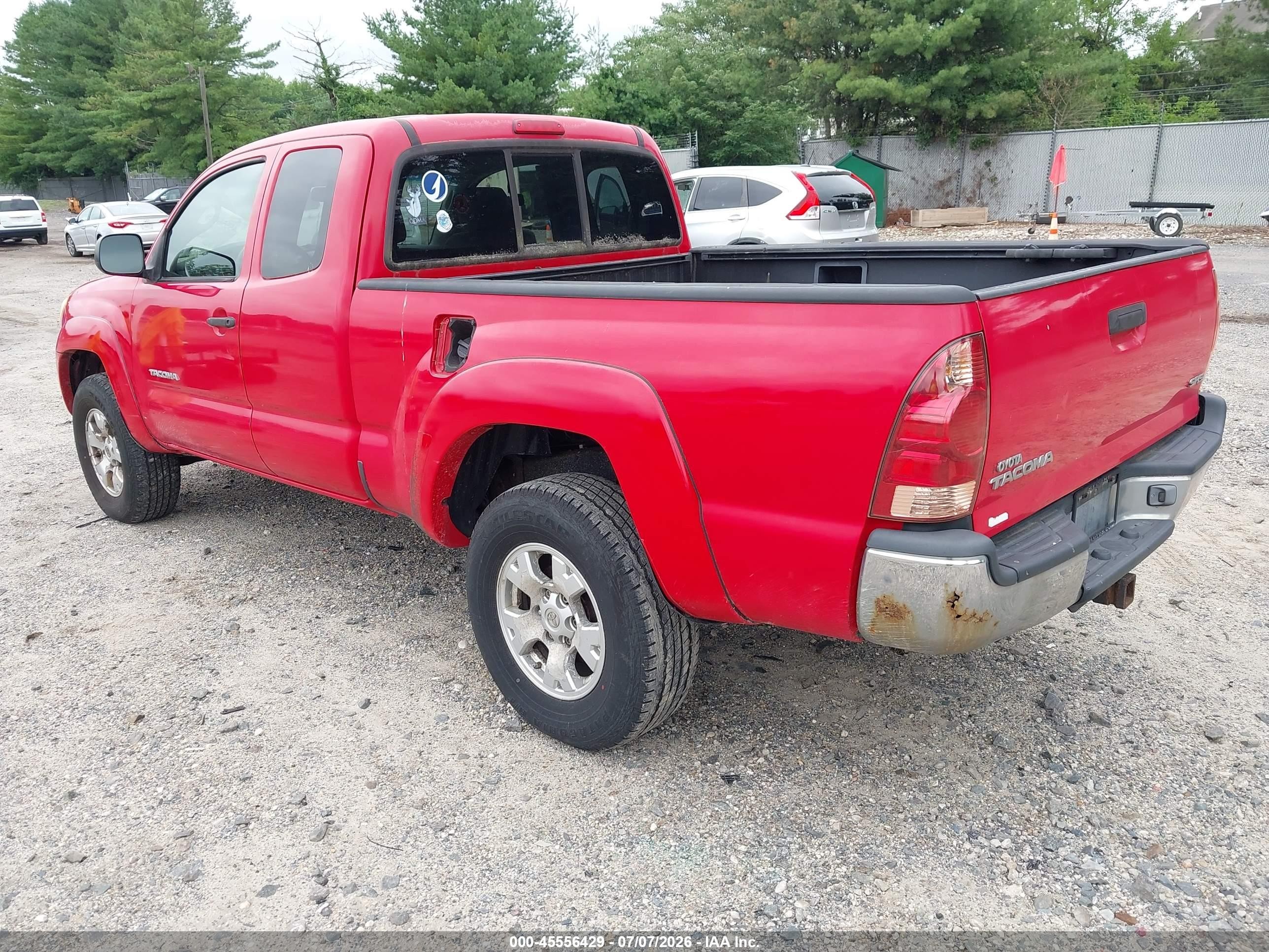 2006 Toyota Tacoma   Red vin: 5TEUX42N26Z186503