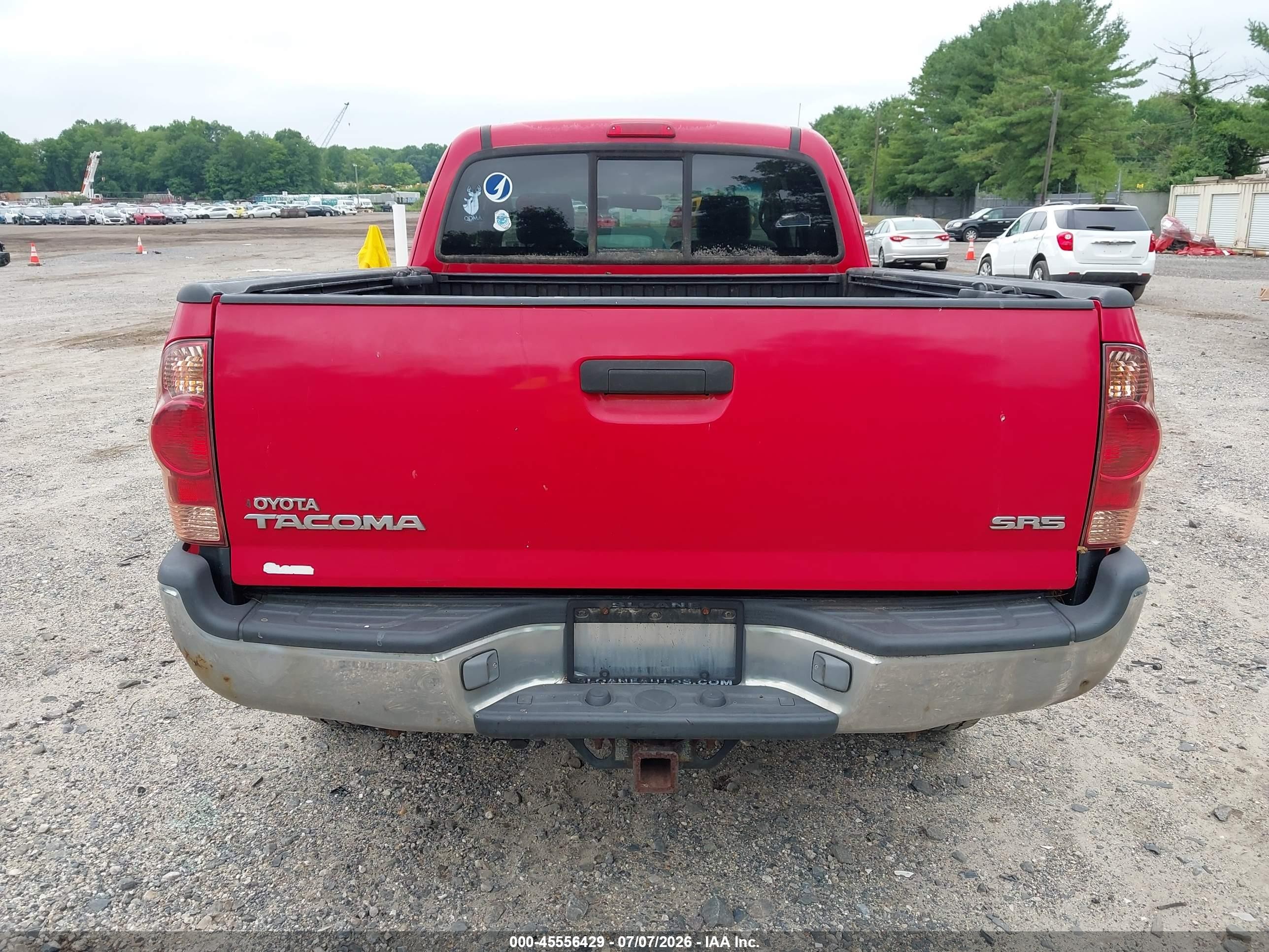 2006 Toyota Tacoma   Red vin: 5TEUX42N26Z186503