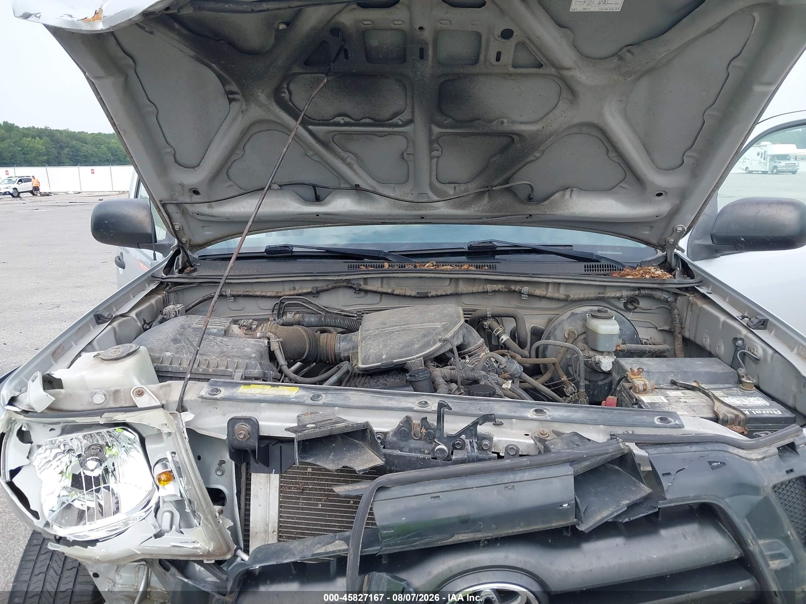 2007 Toyota Tacoma   Silver vin: 5TEUX42N27Z366646