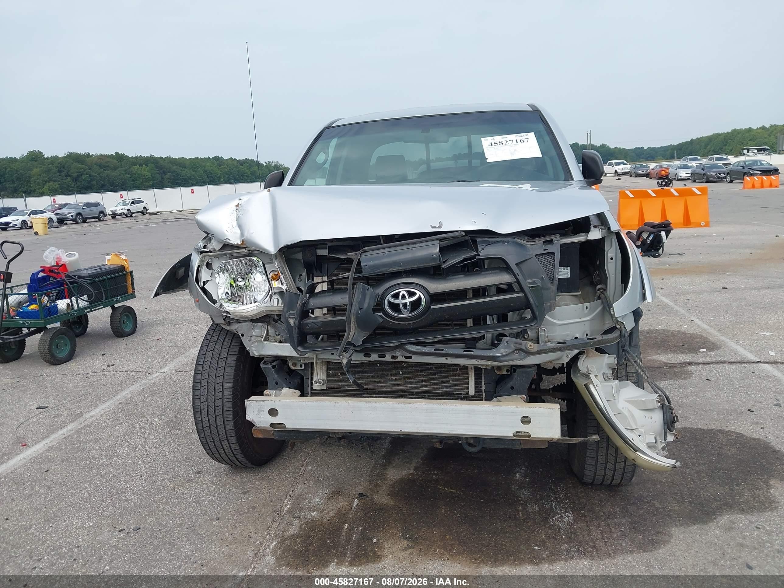 2007 Toyota Tacoma   Silver vin: 5TEUX42N27Z366646