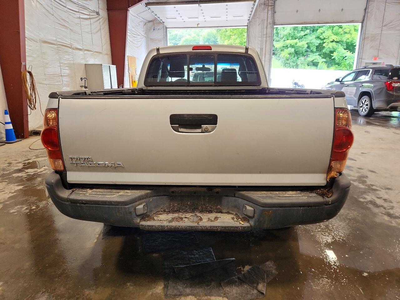 2007 Toyota Tacoma Base Серебряный vin: 5TEUX42N37Z365876