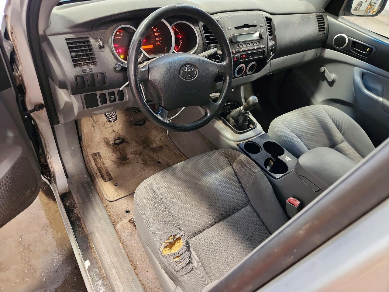 2007 Toyota Tacoma Base Серебряный vin: 5TEUX42N37Z365876