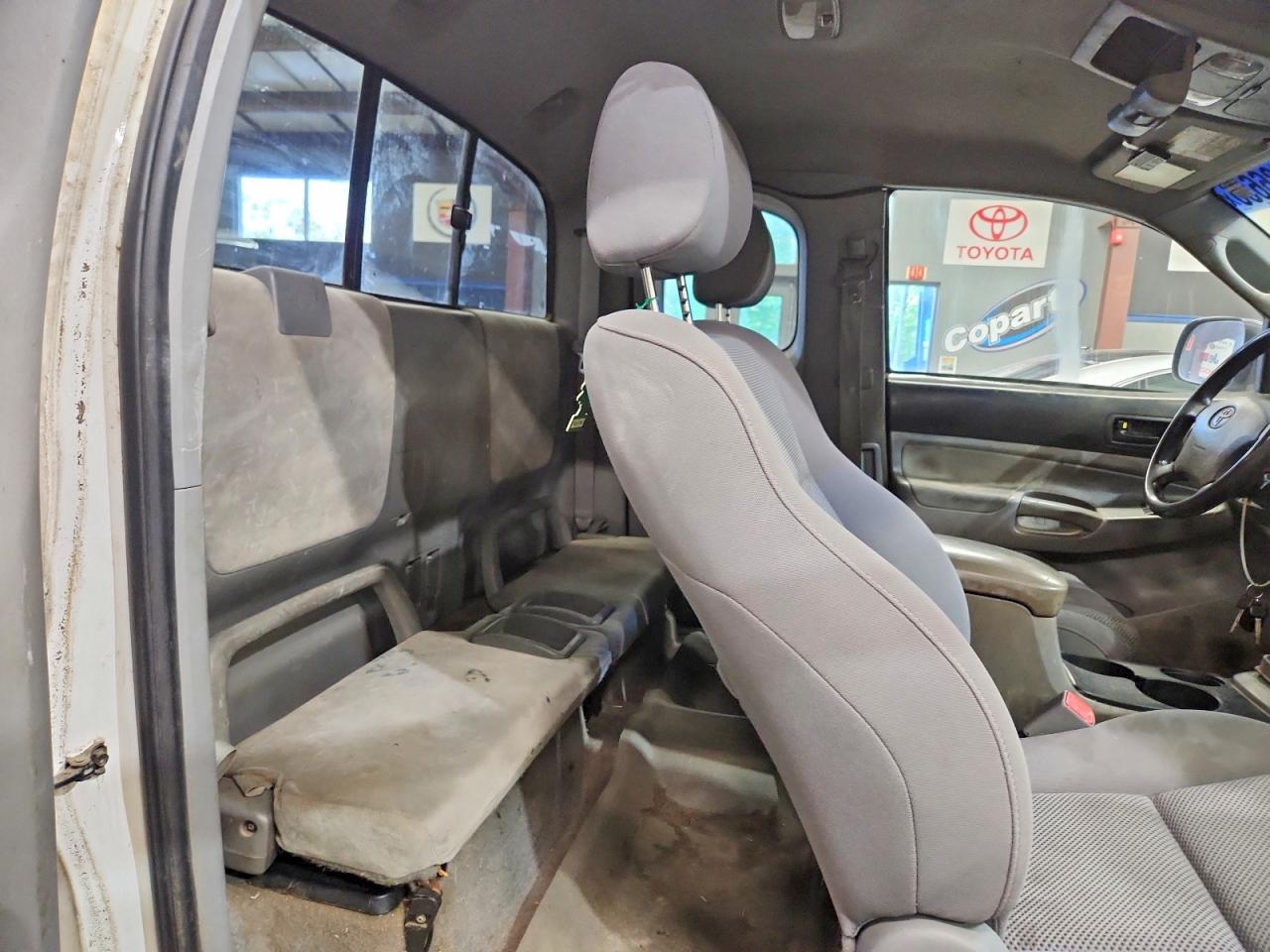 2006 Toyota Tacoma Access Cab White vin: 5TEUX42N46Z207724