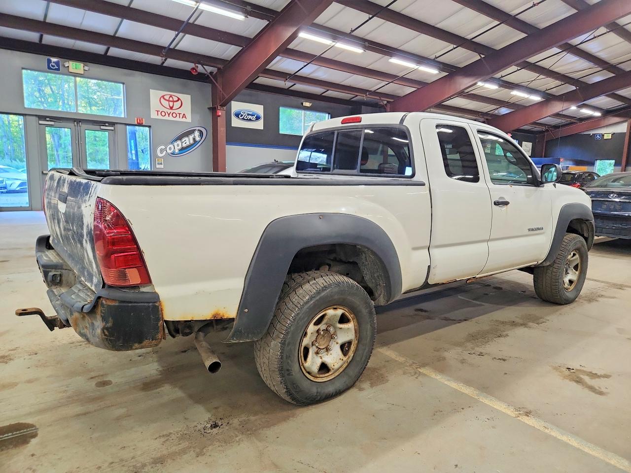 2006 Toyota Tacoma Access Cab White vin: 5TEUX42N46Z207724