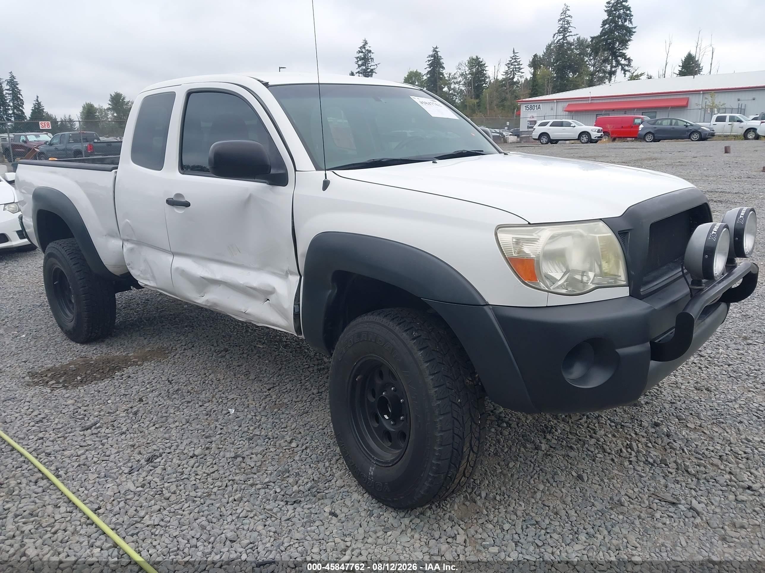 2009 Toyota Tacoma   White vin: 5TEUX42N49Z638469