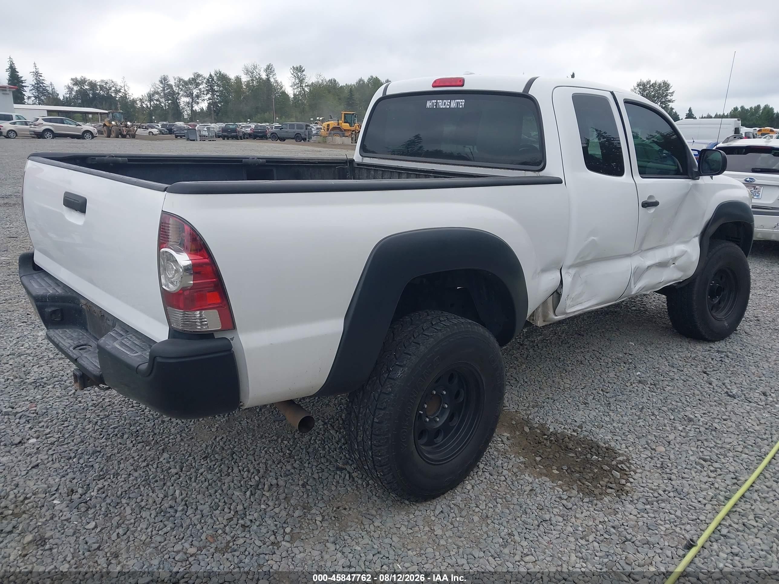 2009 Toyota Tacoma   White vin: 5TEUX42N49Z638469