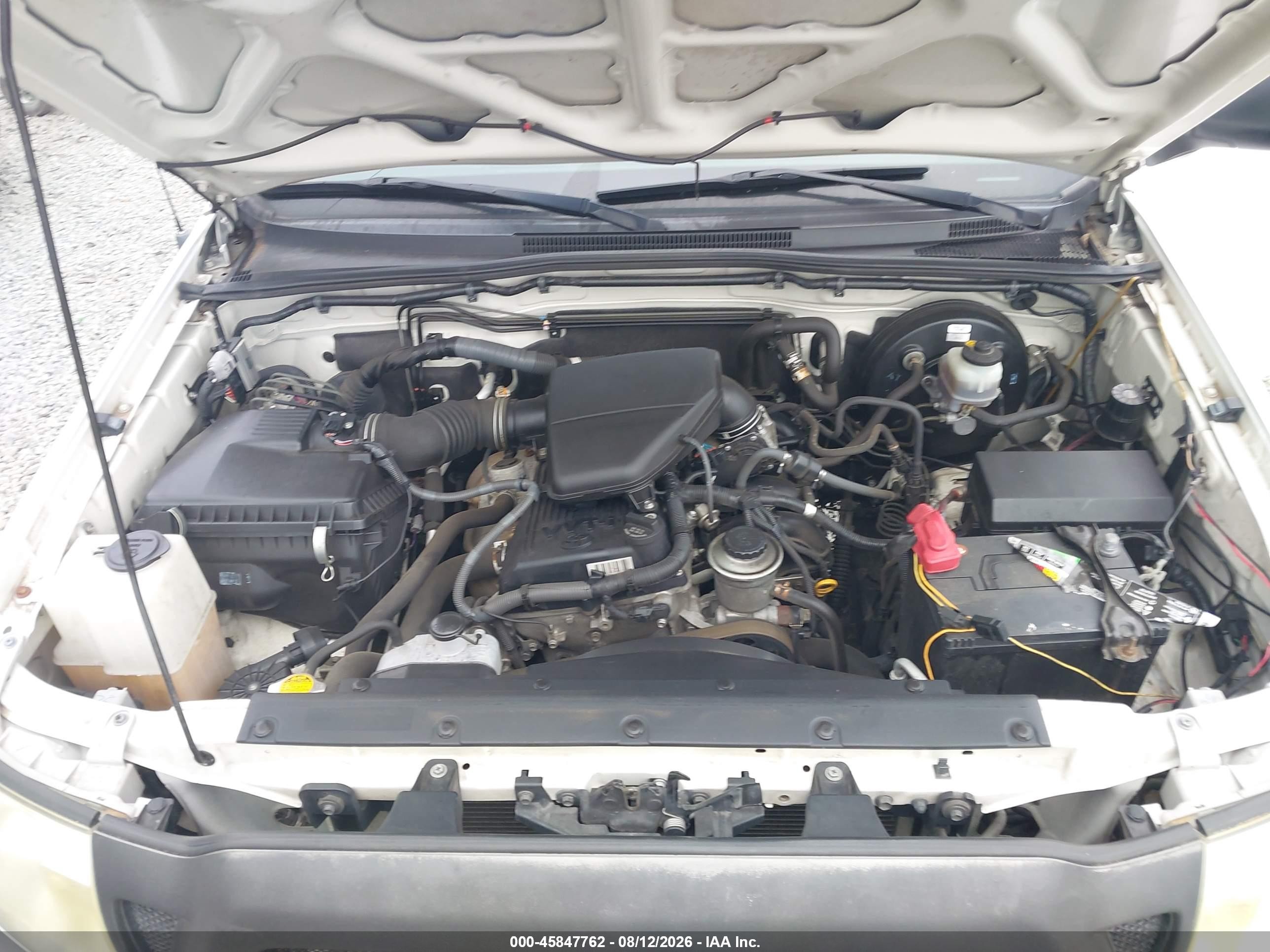 2009 Toyota Tacoma   White vin: 5TEUX42N49Z638469