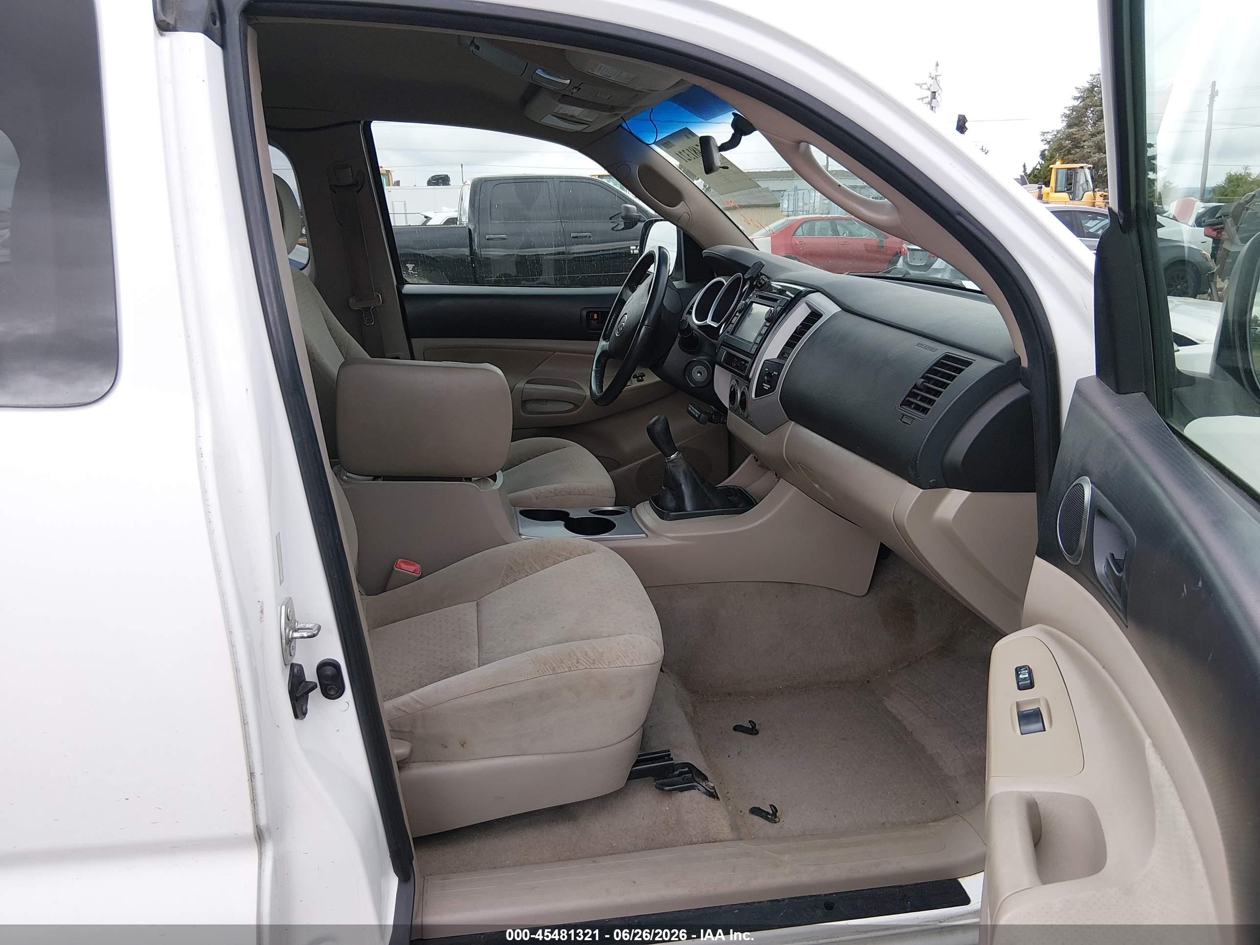 2008 Toyota Tacoma   Белый vin: 5TEUX42N58Z482019