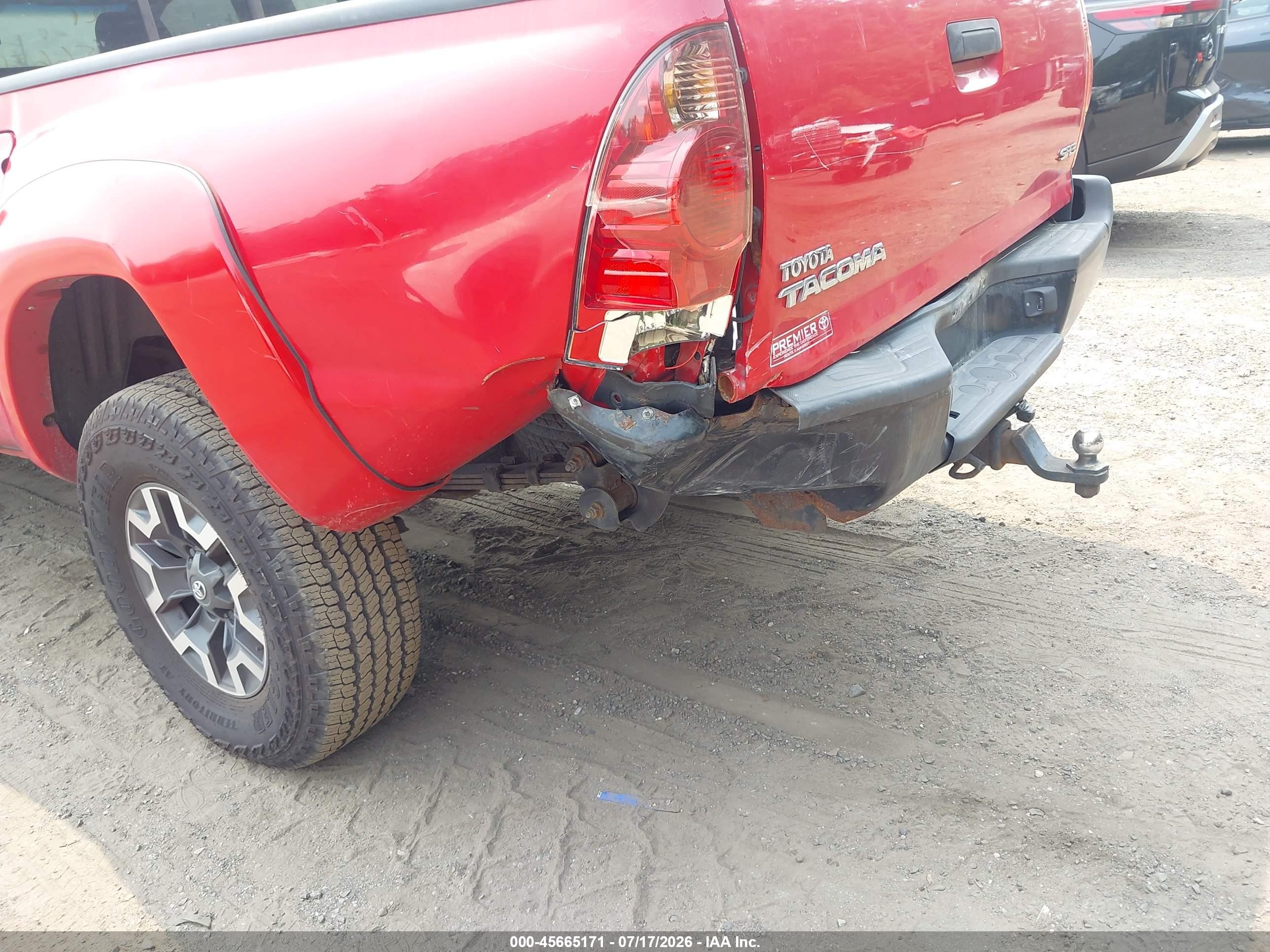 2008 Toyota Tacoma   Red vin: 5TEUX42N58Z531381