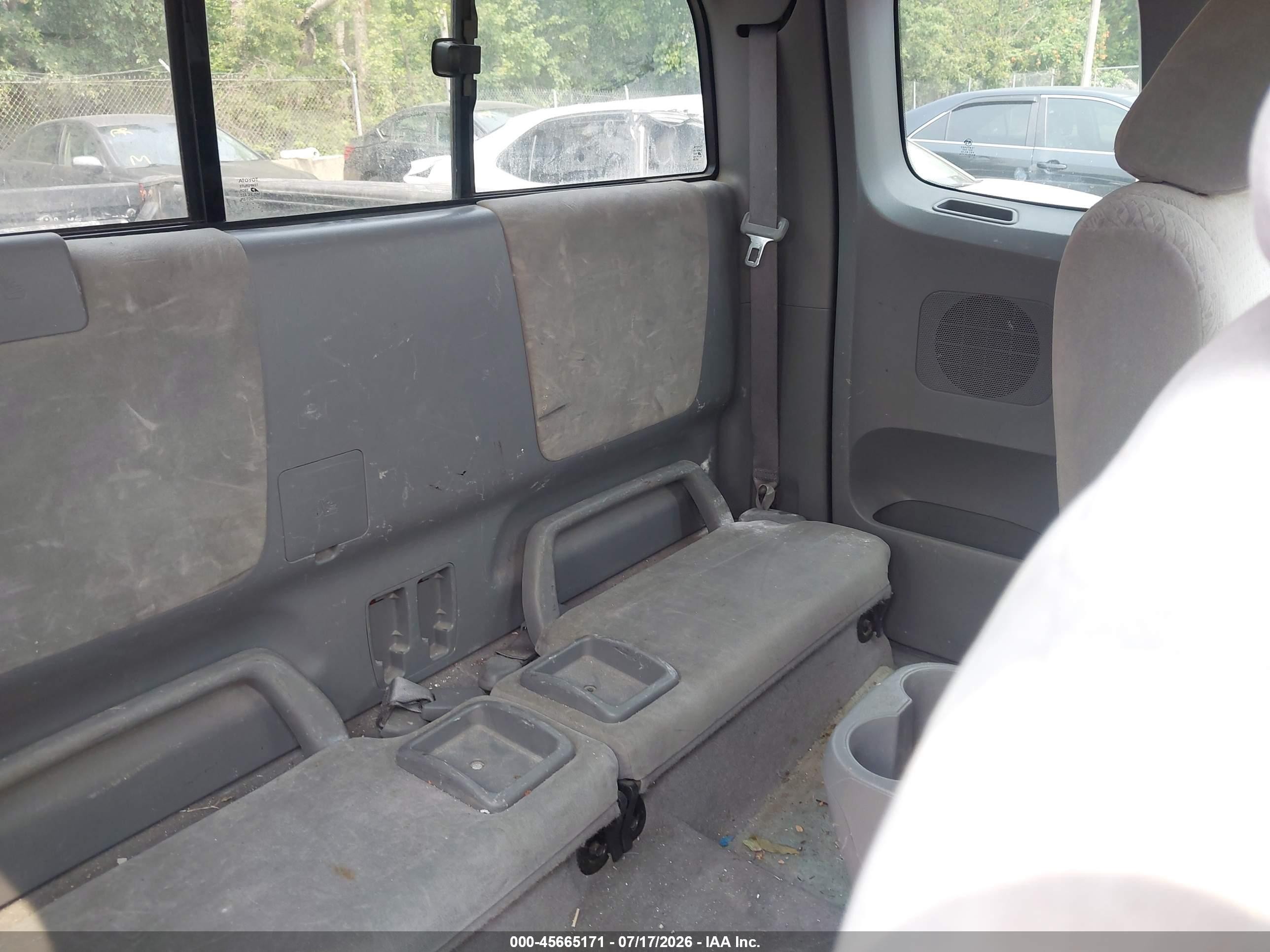 2008 Toyota Tacoma   Red vin: 5TEUX42N58Z531381