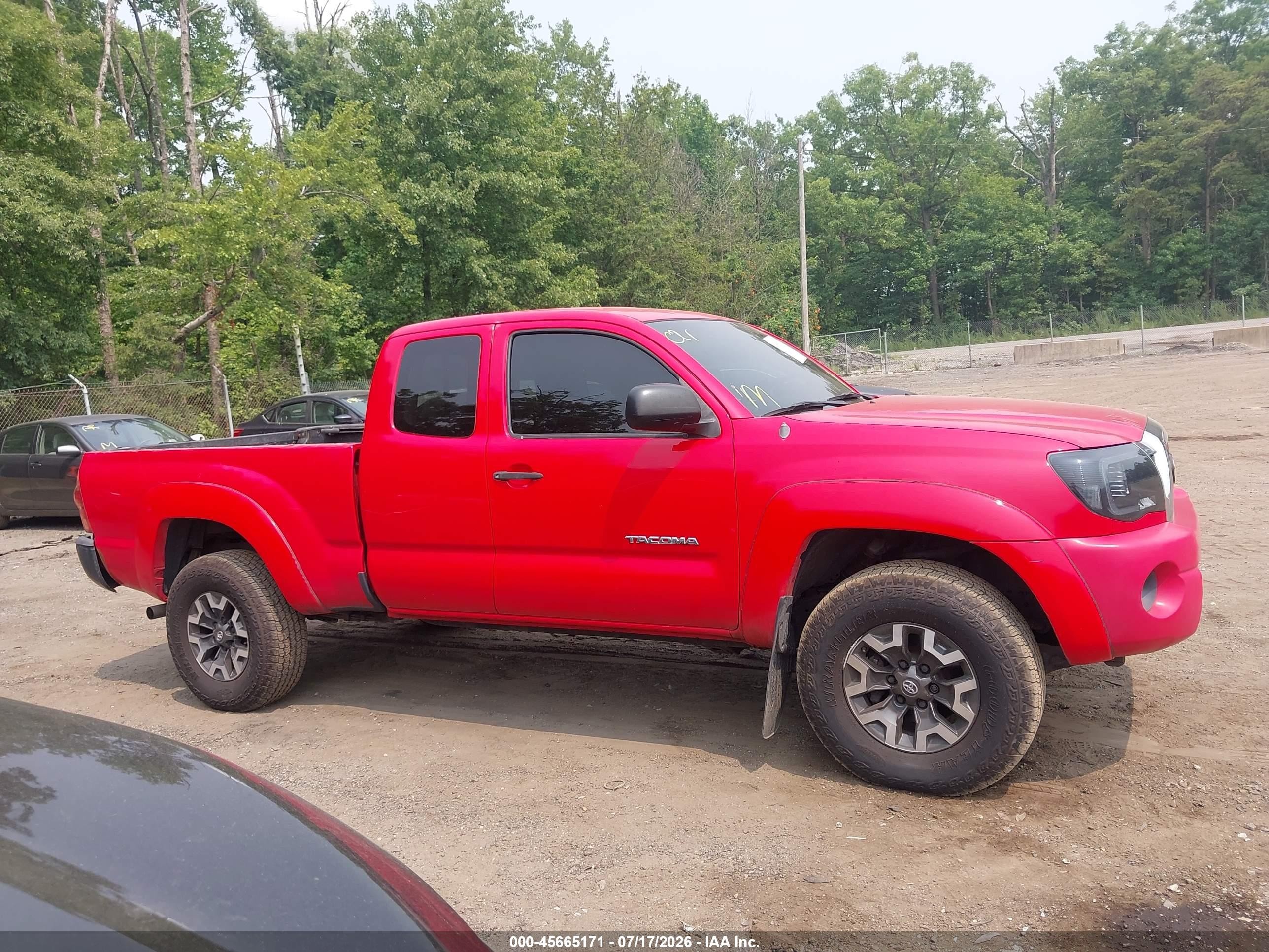2008 Toyota Tacoma   Red vin: 5TEUX42N58Z531381