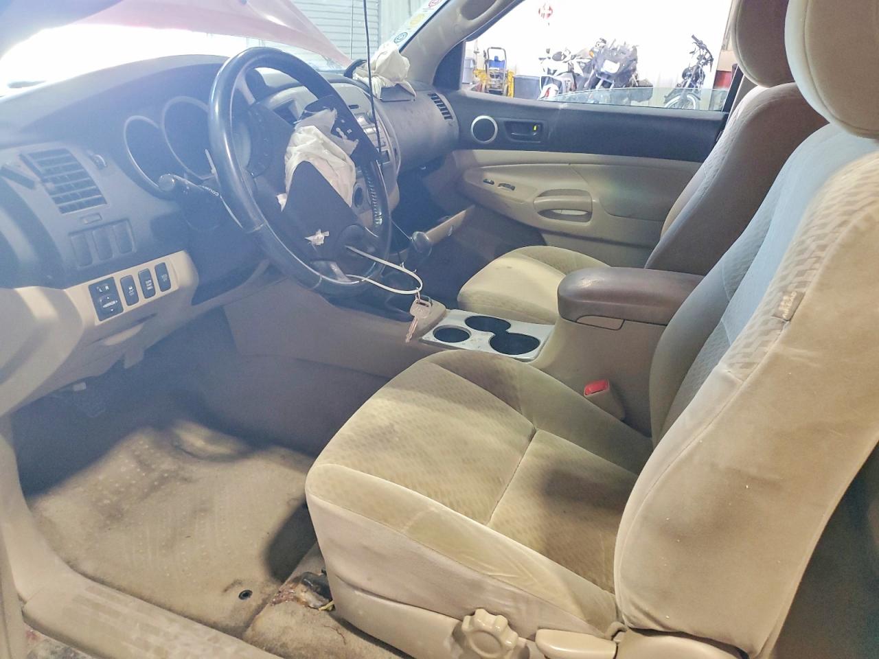 2009 Toyota Tacoma Access Cab Red vin: 5TEUX42N59Z611510