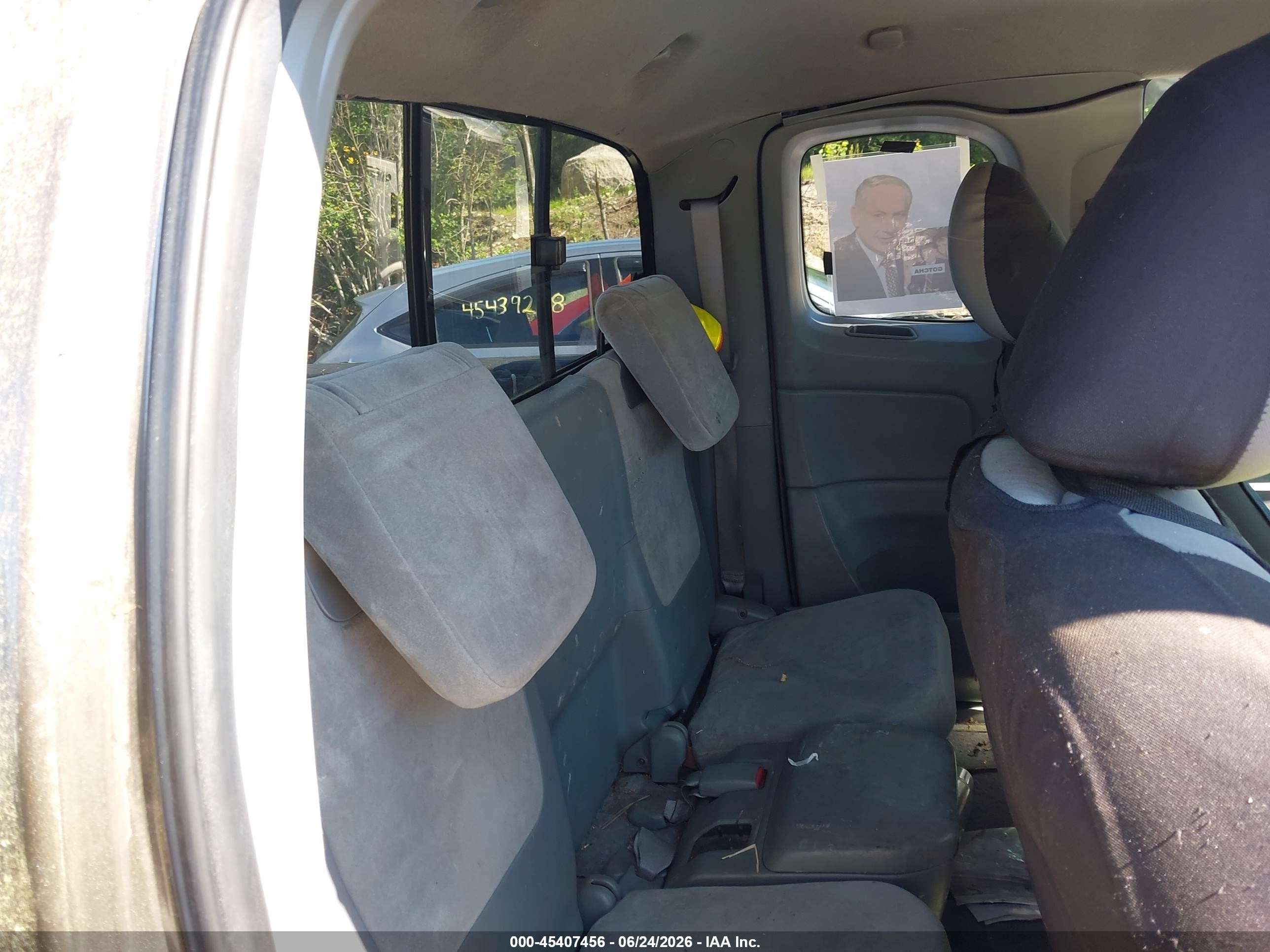 2009 Toyota Tacoma   Gray vin: 5TEUX42N69Z641129