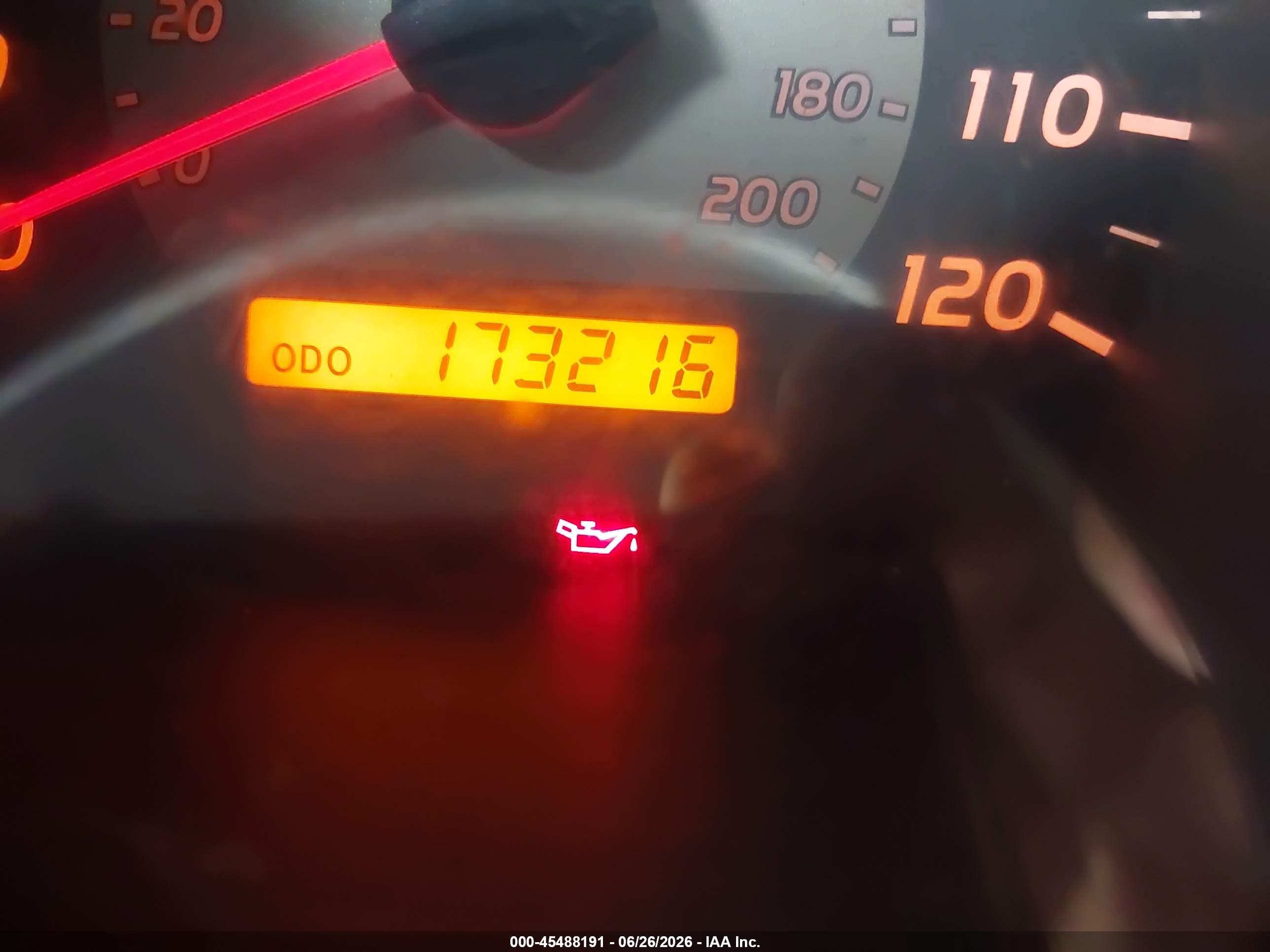 2005 Toyota Tacoma   Silver vin: 5TEUX42N85Z052979