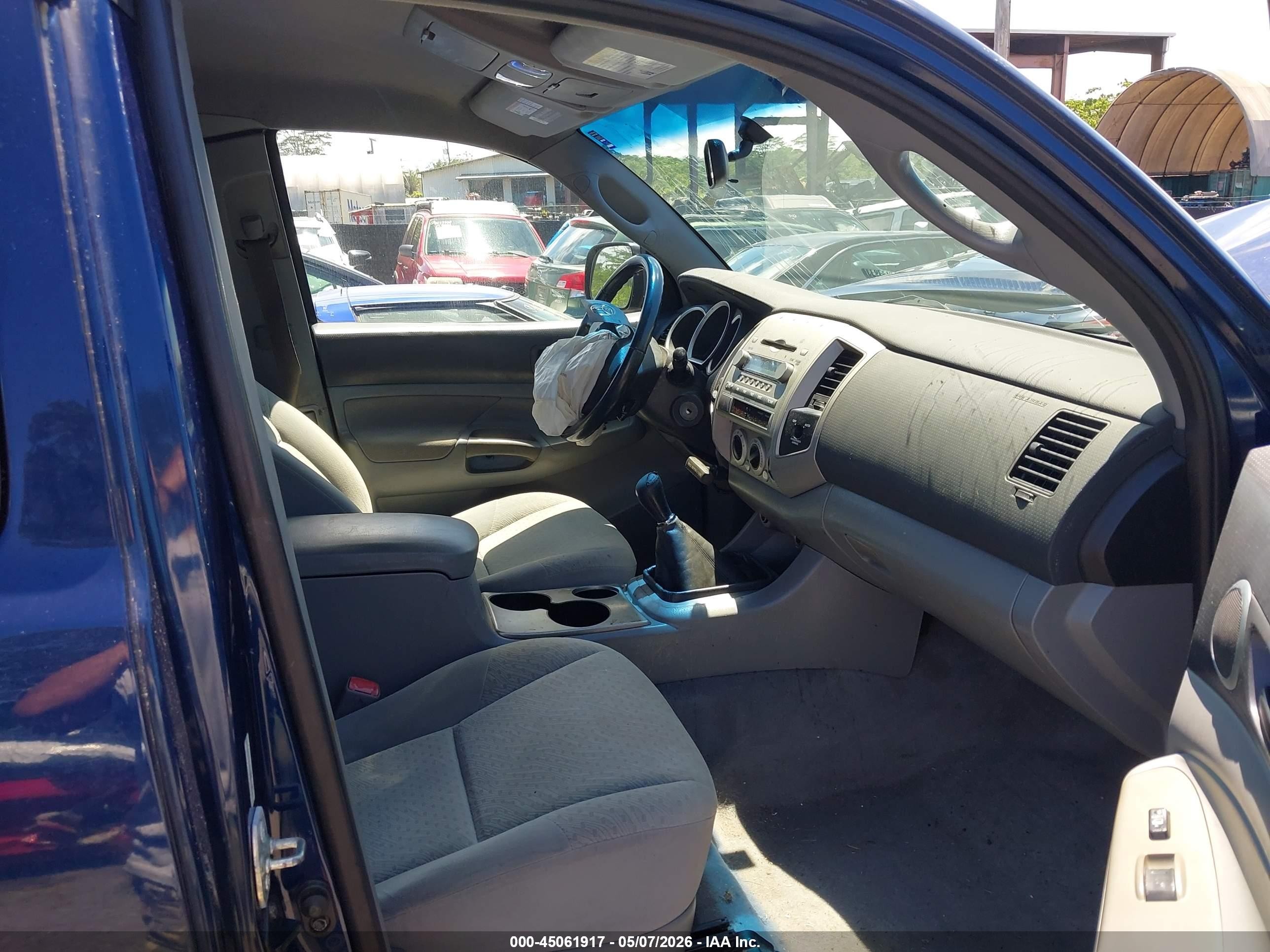 2005 Toyota Tacoma   Blue vin: 5TEUX42N85Z133559